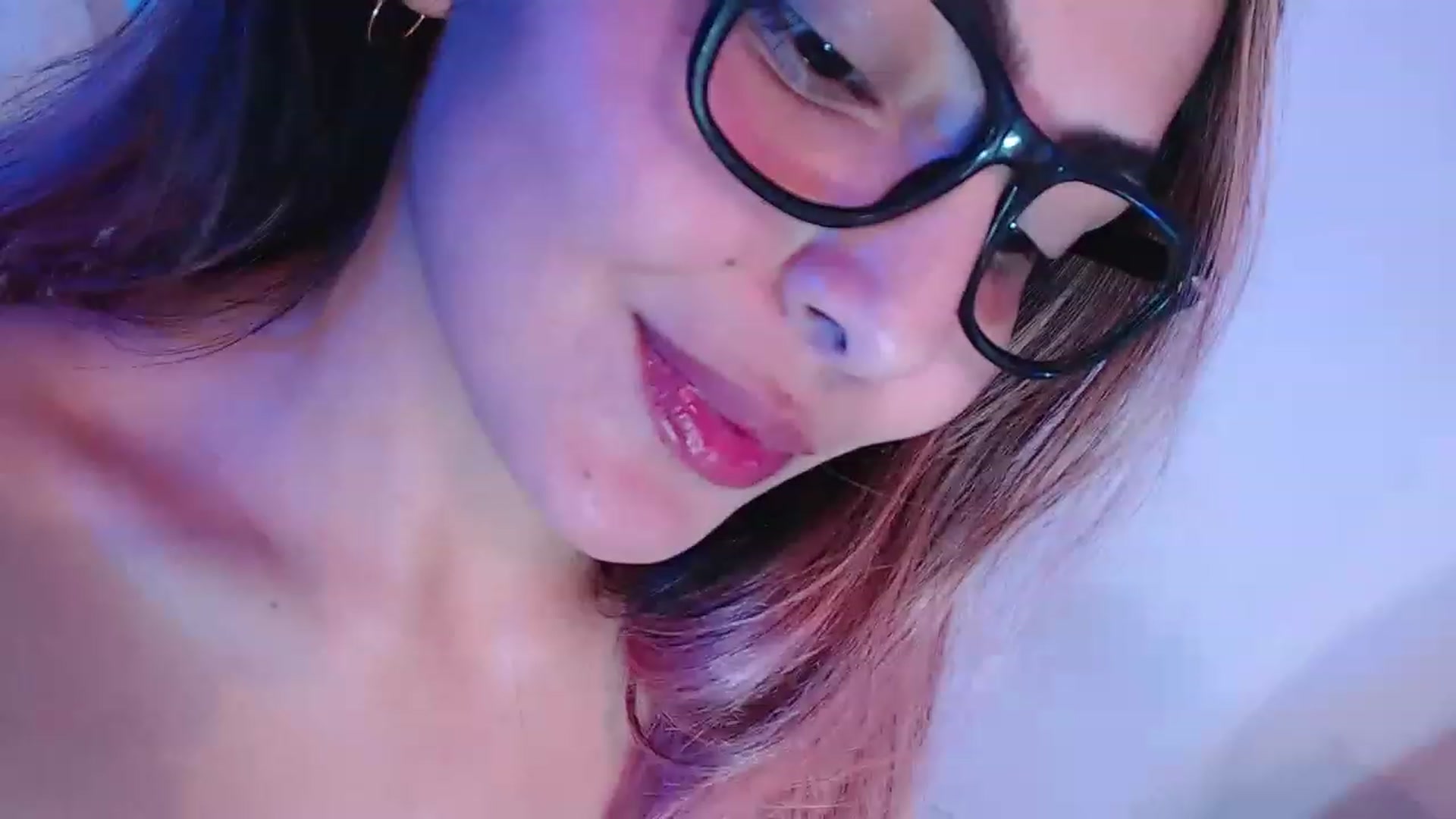 Gallery image thumbnail from CARMENVILLA1's myfreecams stream on, 02/09/2023, 08:52 image 9 of 20