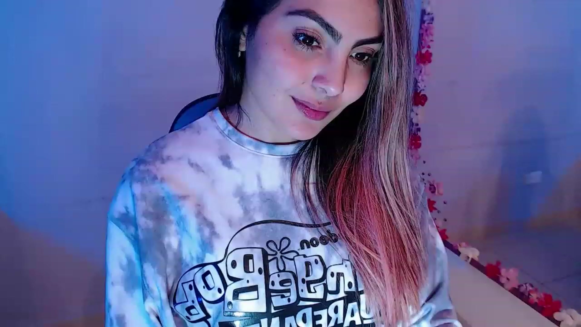 Gallery image thumbnail from CARMENVILLA1's myfreecams stream on, 02/14/2023, 06:36 image 18 of 20