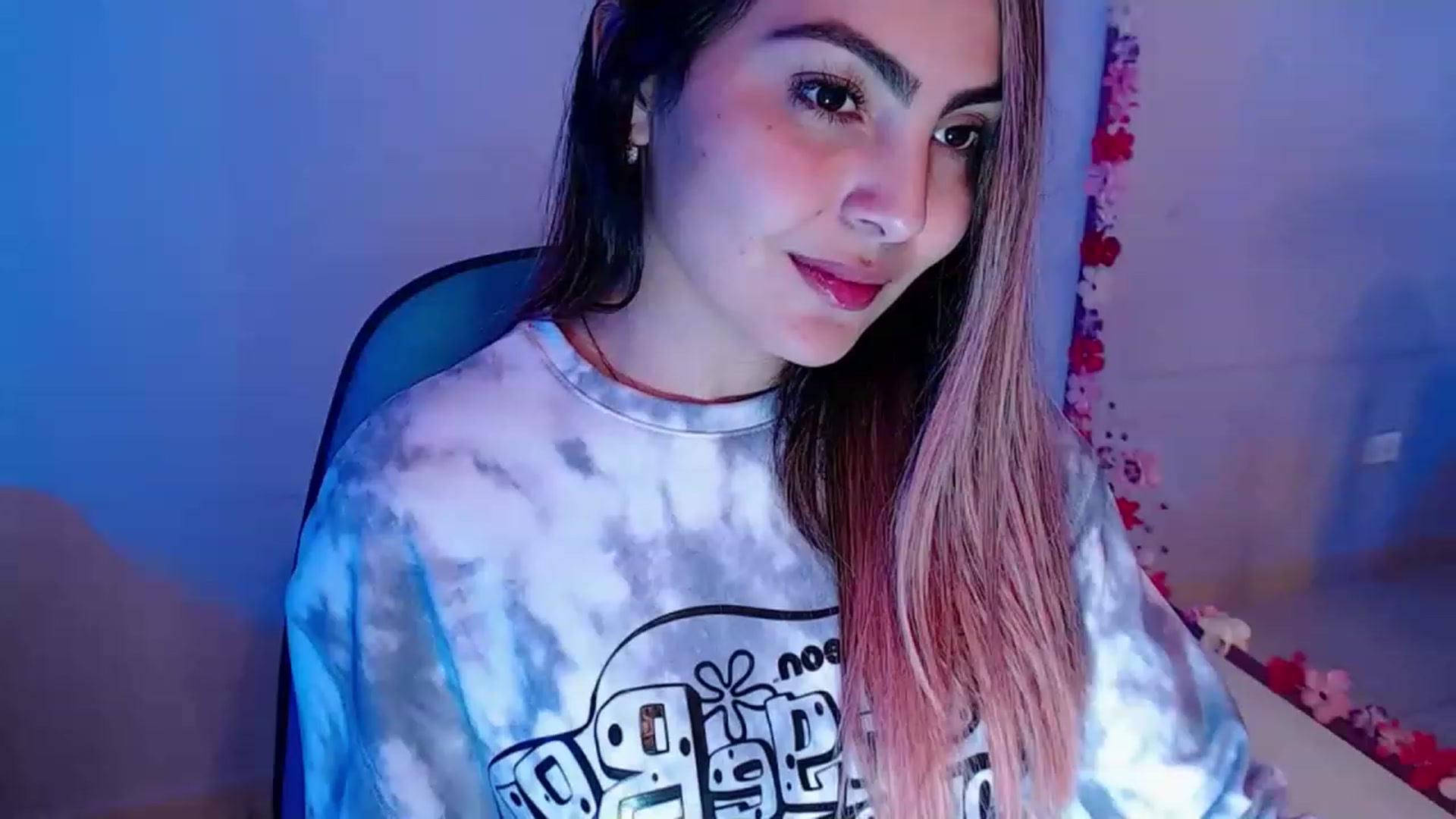 Gallery image thumbnail from CARMENVILLA1's myfreecams stream on, 02/14/2023, 06:36 image 3 of 20