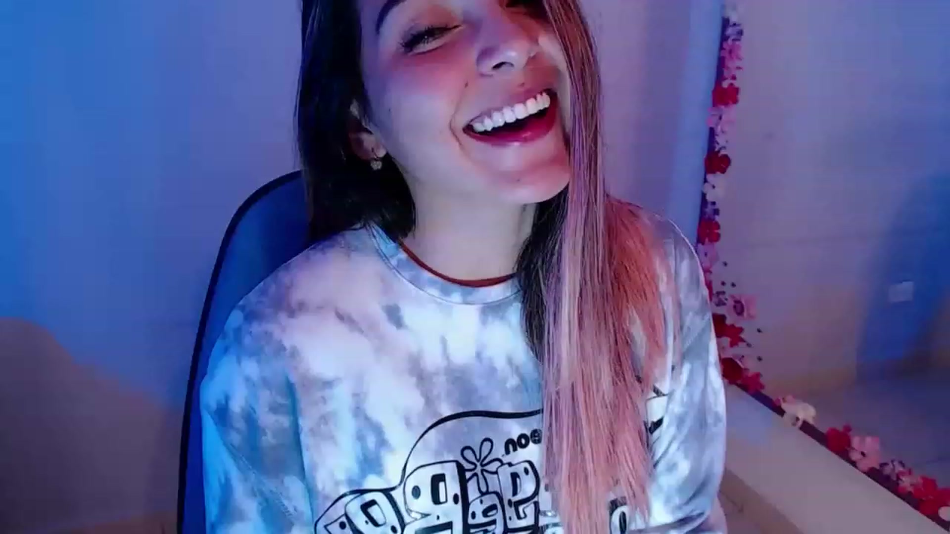 Gallery image thumbnail from CARMENVILLA1's myfreecams stream on, 02/14/2023, 06:36 image 2 of 20