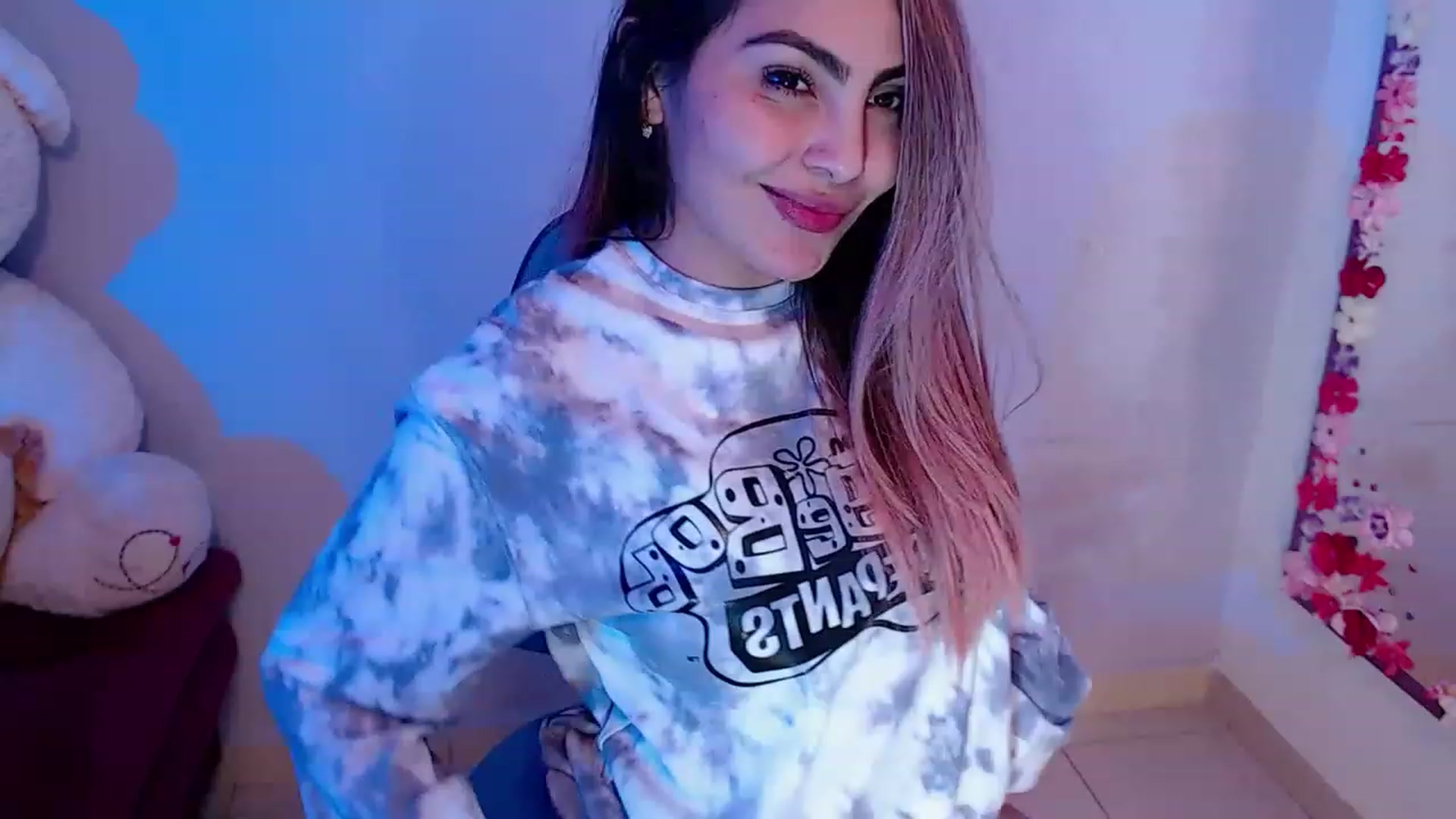 Gallery image thumbnail from CARMENVILLA1's myfreecams stream on, 02/14/2023, 08:08 image 1 of 20