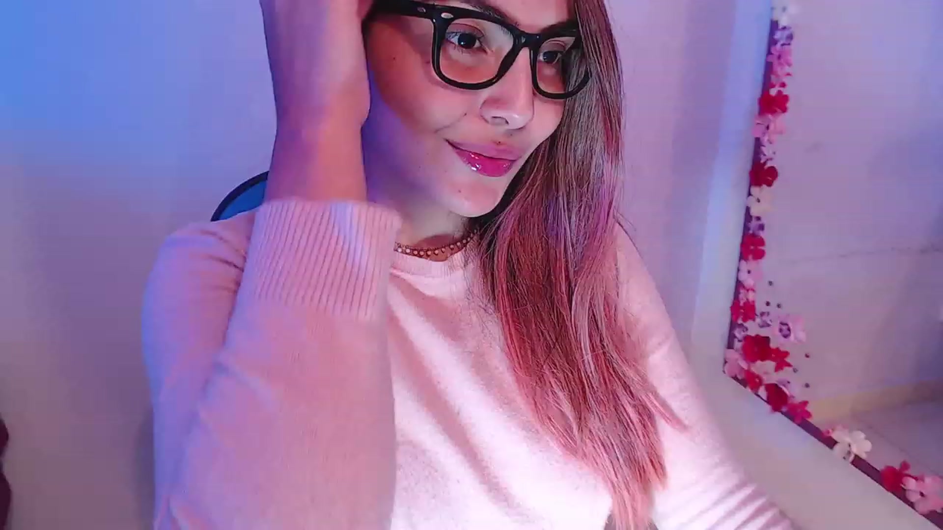 Gallery image thumbnail from CARMENVILLA1's myfreecams stream on, 02/17/2023, 07:59 image 7 of 20
