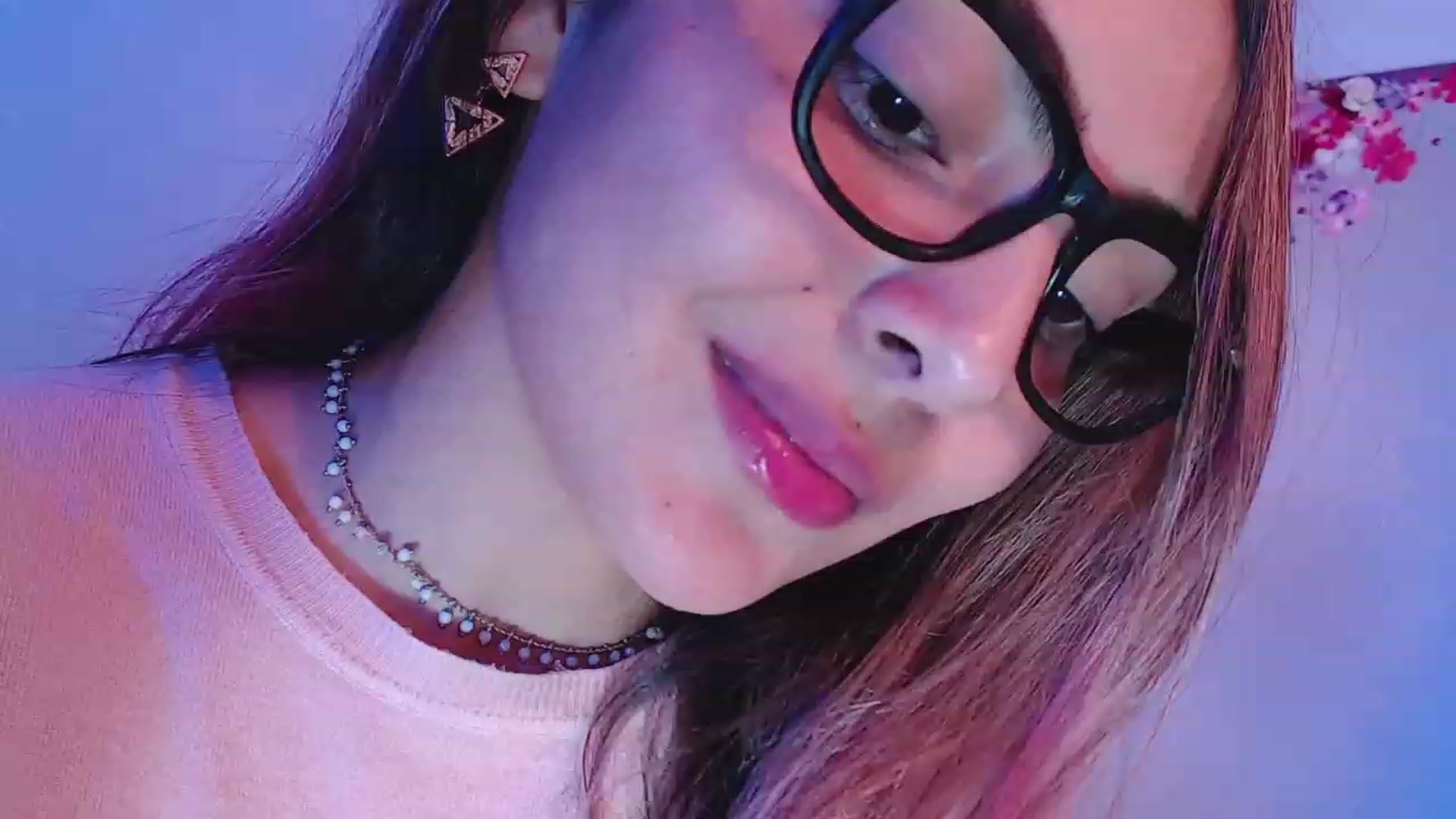 Gallery image thumbnail from CARMENVILLA1's myfreecams stream on, 02/17/2023, 07:59 image 6 of 20