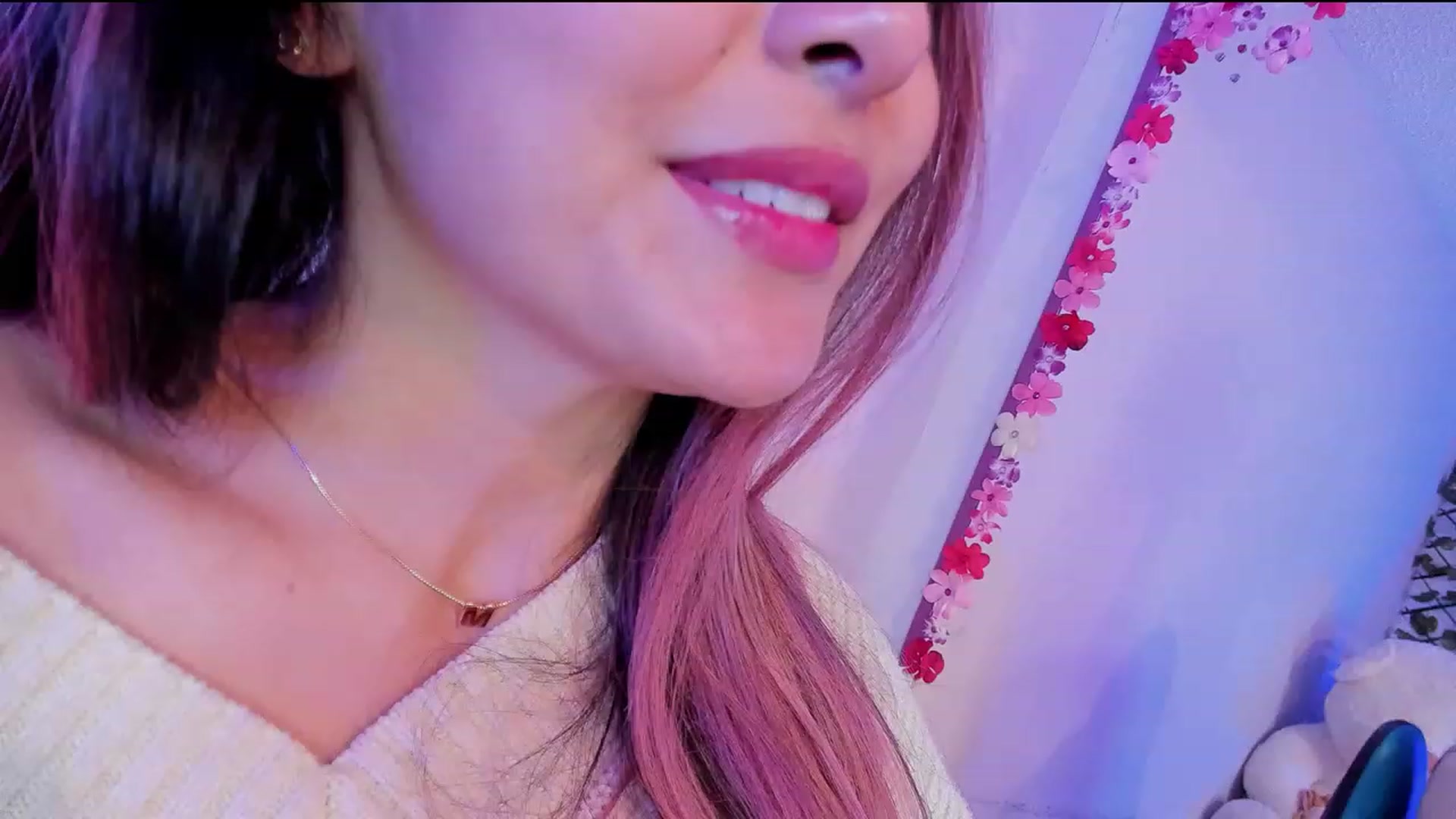 Gallery image thumbnail from CARMENVILLA1's myfreecams stream on, 05/12/2023, 06:44 image 4 of 20