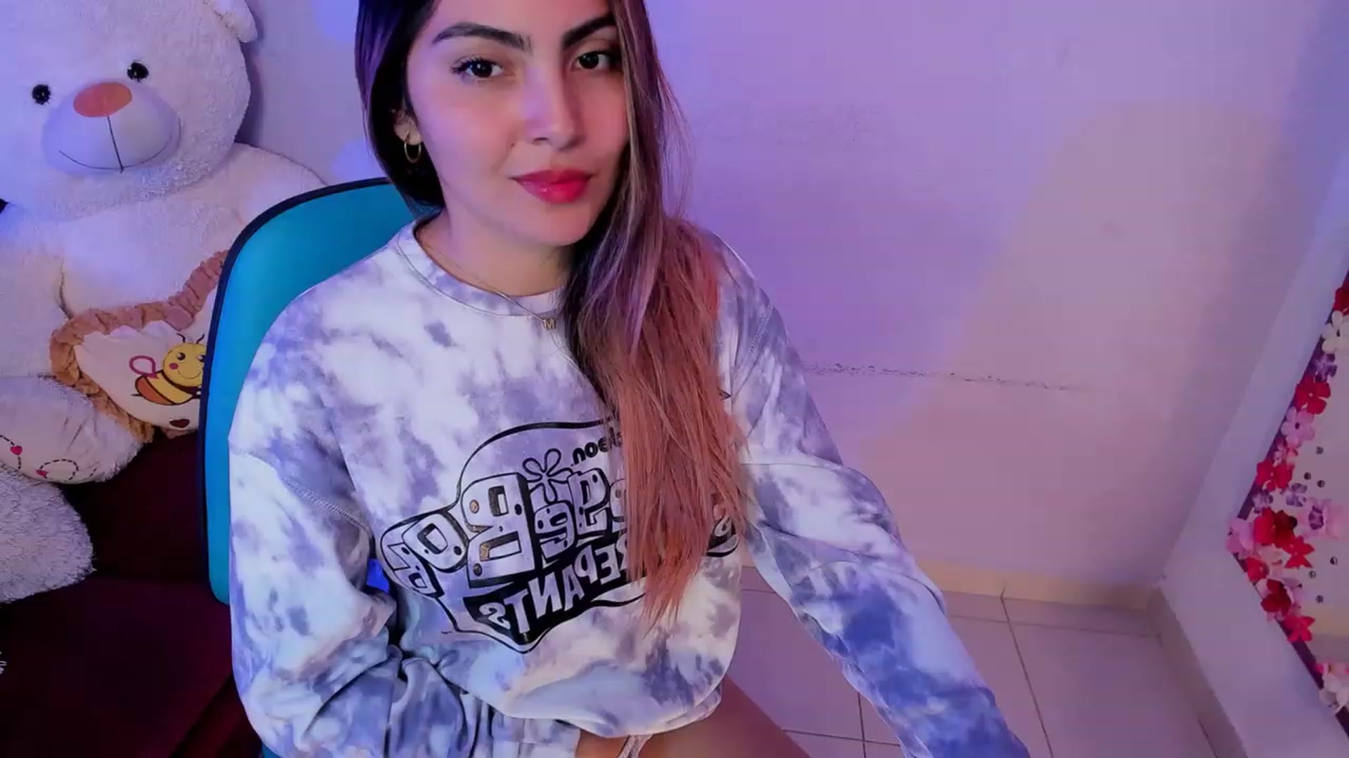 Gallery image thumbnail from CARMENVILLA1's myfreecams stream on, 05/23/2023, 06:51 image 18 of 20