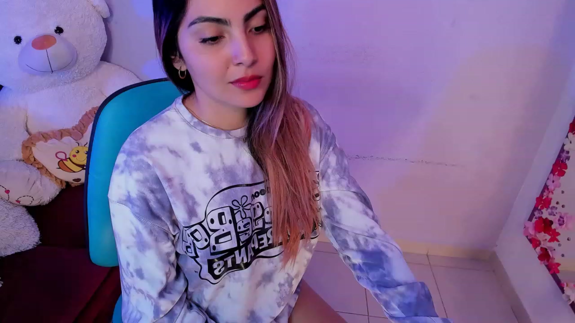 Gallery image thumbnail from CARMENVILLA1's myfreecams stream on, 05/23/2023, 06:51 image 17 of 20