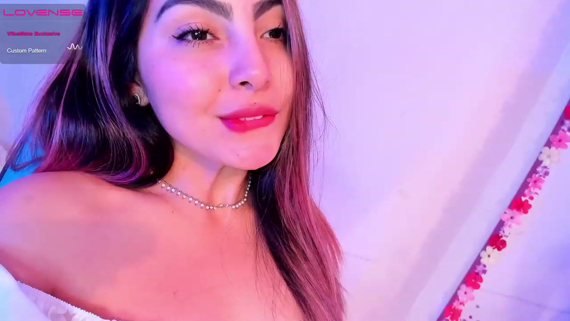 Gallery image thumbnail from CARMENVILLA1's myfreecams stream on, 06/02/2023, 23:29 image 2 of 20