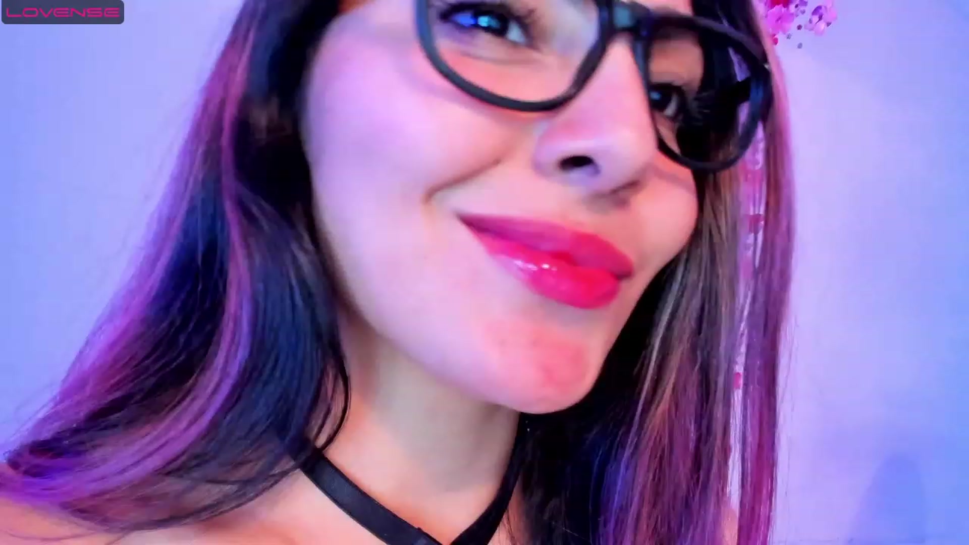 Gallery image thumbnail from CARMENVILLA1's myfreecams stream on, 07/06/2023, 06:19 image 8 of 20