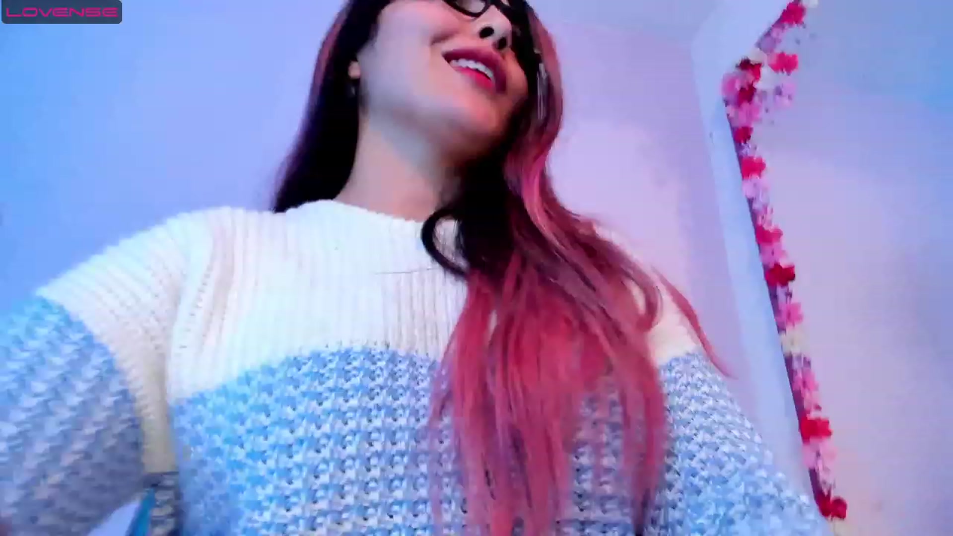 Gallery image thumbnail from CARMENVILLA1's myfreecams stream on, 07/07/2023, 06:22 image 4 of 20
