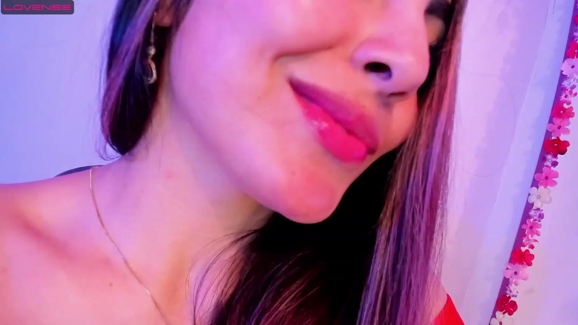 Gallery image thumbnail from CARMENVILLA1's myfreecams stream on, 07/12/2023, 02:43 image 3 of 20