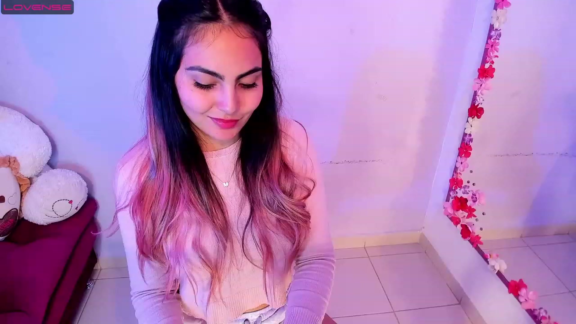 Gallery image thumbnail from CARMENVILLA1's myfreecams stream on, 07/18/2023, 07:20 image 14 of 20