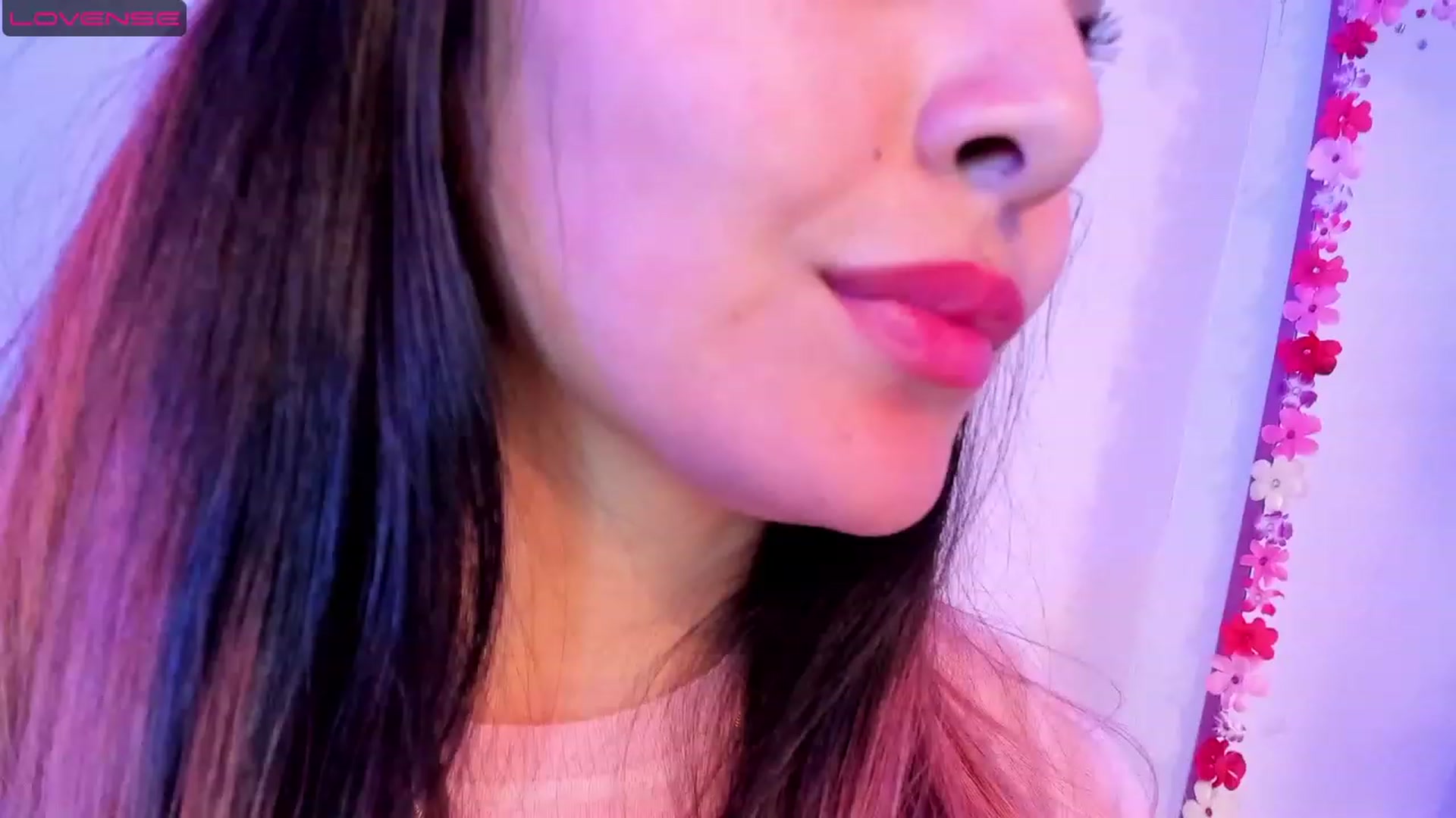 Gallery image thumbnail from CARMENVILLA1's myfreecams stream on, 07/18/2023, 07:20 image 20 of 20