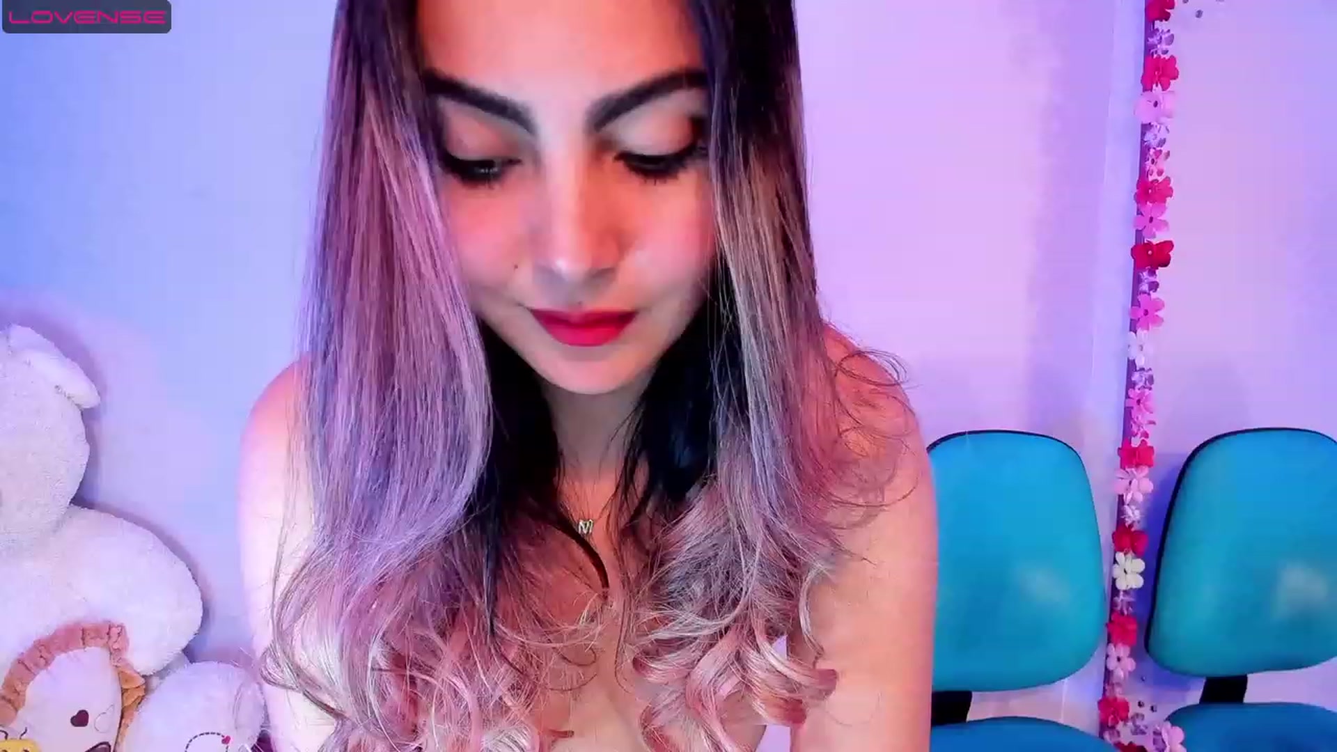 Gallery image thumbnail from CARMENVILLA1's myfreecams stream on, 07/20/2023, 01:40 image 16 of 20