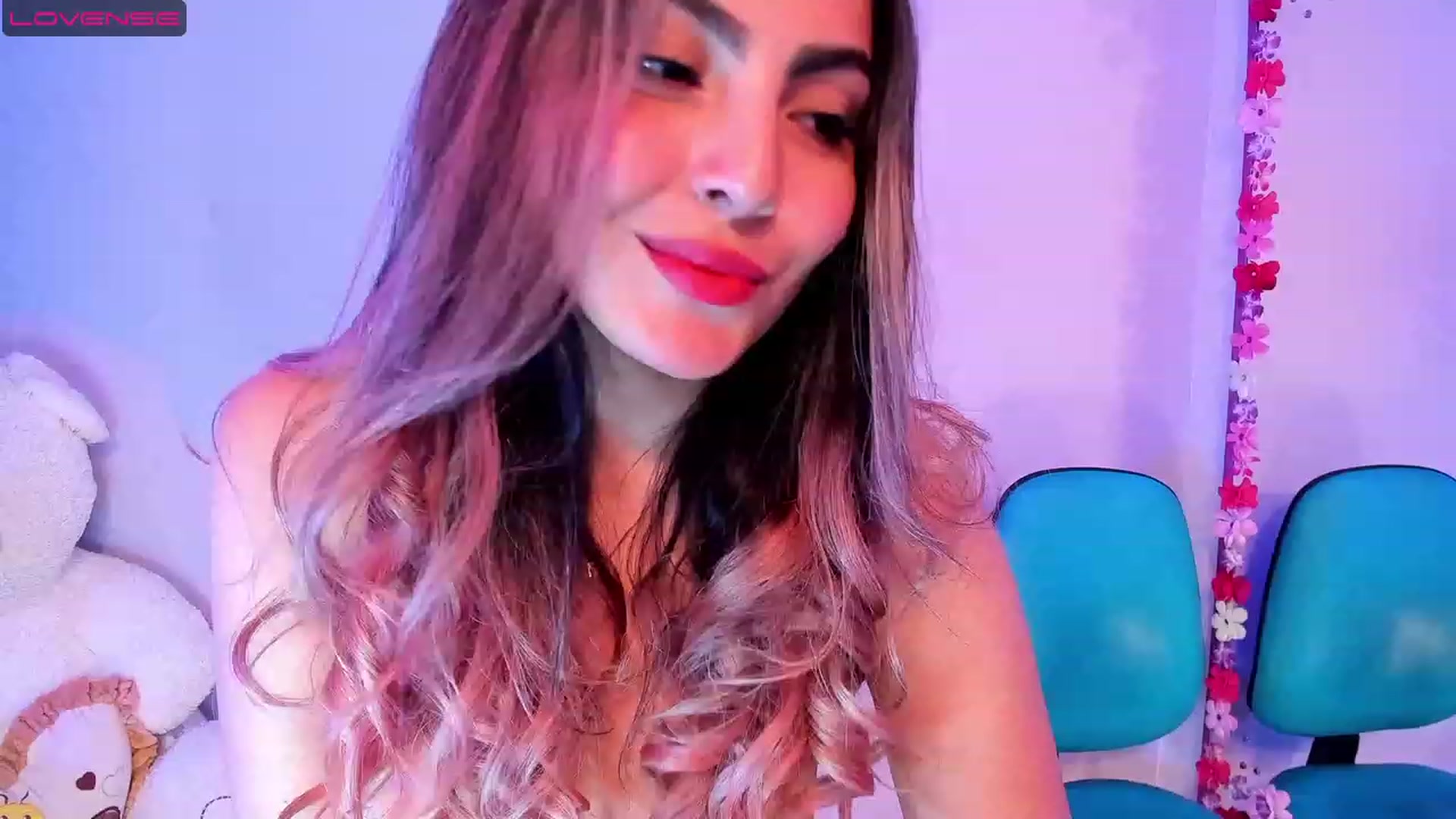 Gallery image thumbnail from CARMENVILLA1's myfreecams stream on, 07/20/2023, 01:40 image 15 of 20