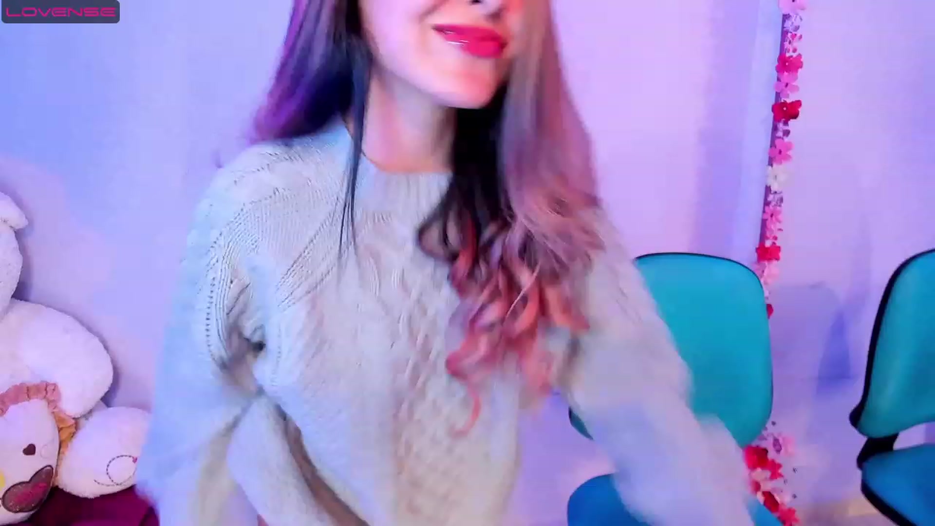 Gallery image thumbnail from CARMENVILLA1's myfreecams stream on, 07/20/2023, 02:36 image 9 of 20