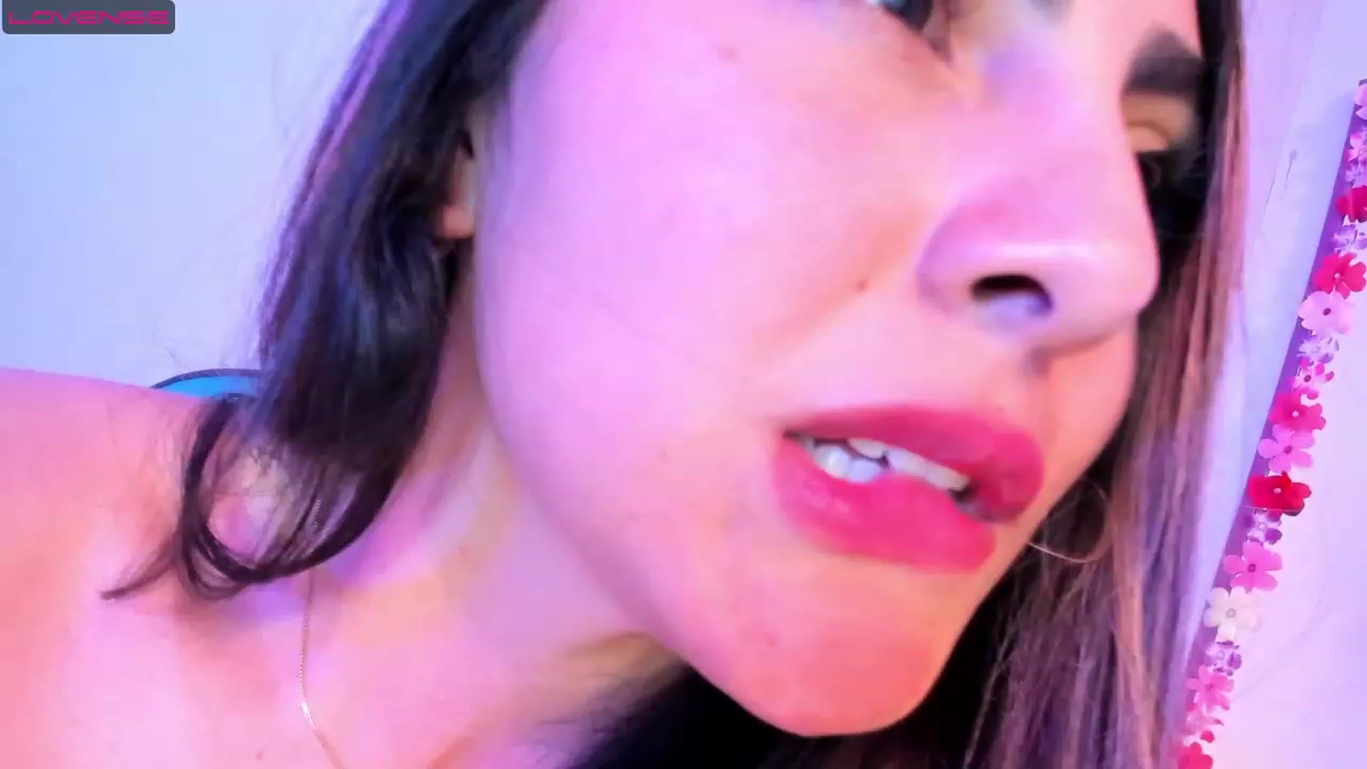 Gallery image thumbnail from CARMENVILLA1's myfreecams stream on, 07/20/2023, 02:53 image 20 of 20