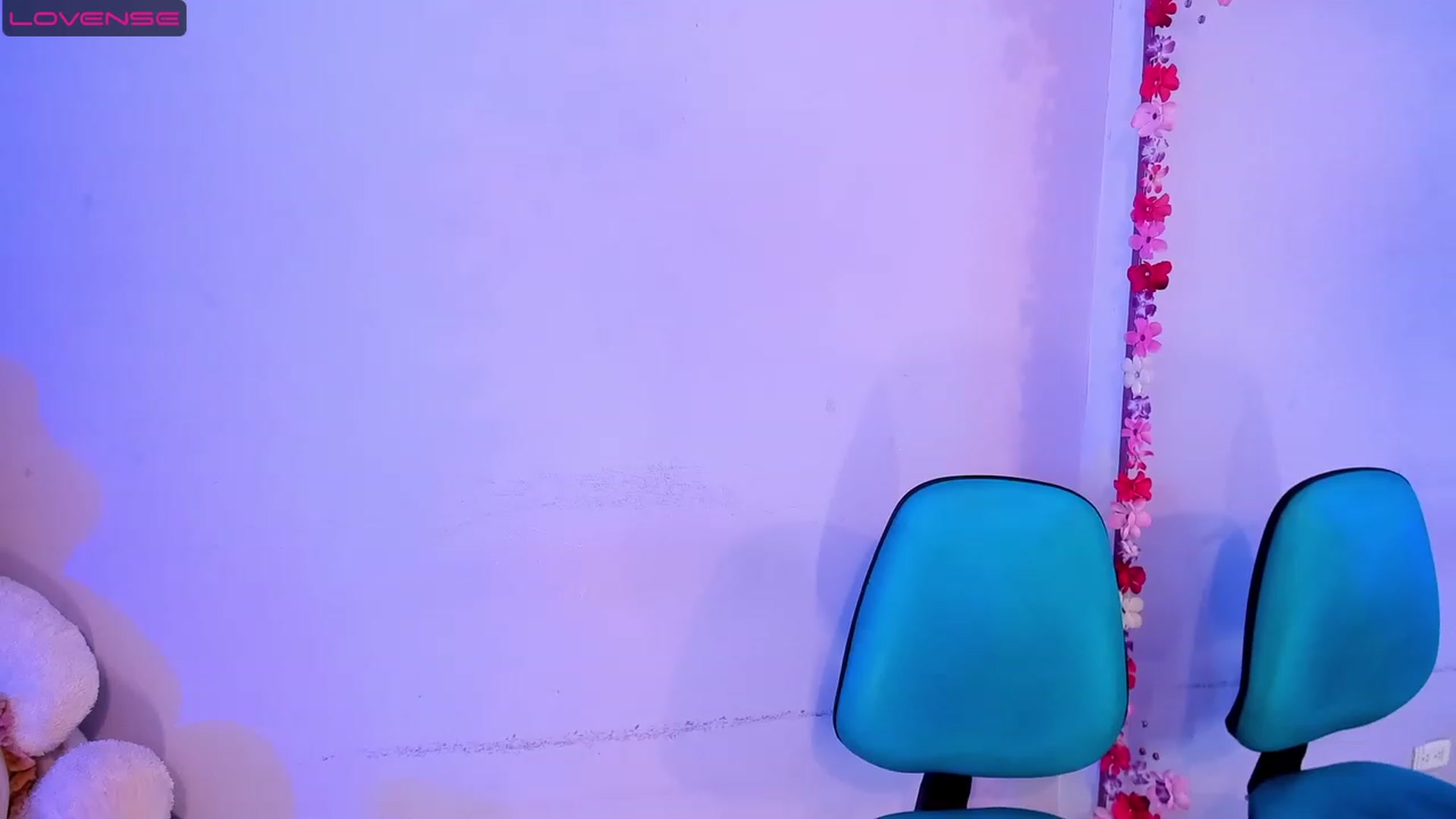 Gallery image thumbnail from CARMENVILLA1's myfreecams stream on, 07/20/2023, 03:25 image 7 of 20