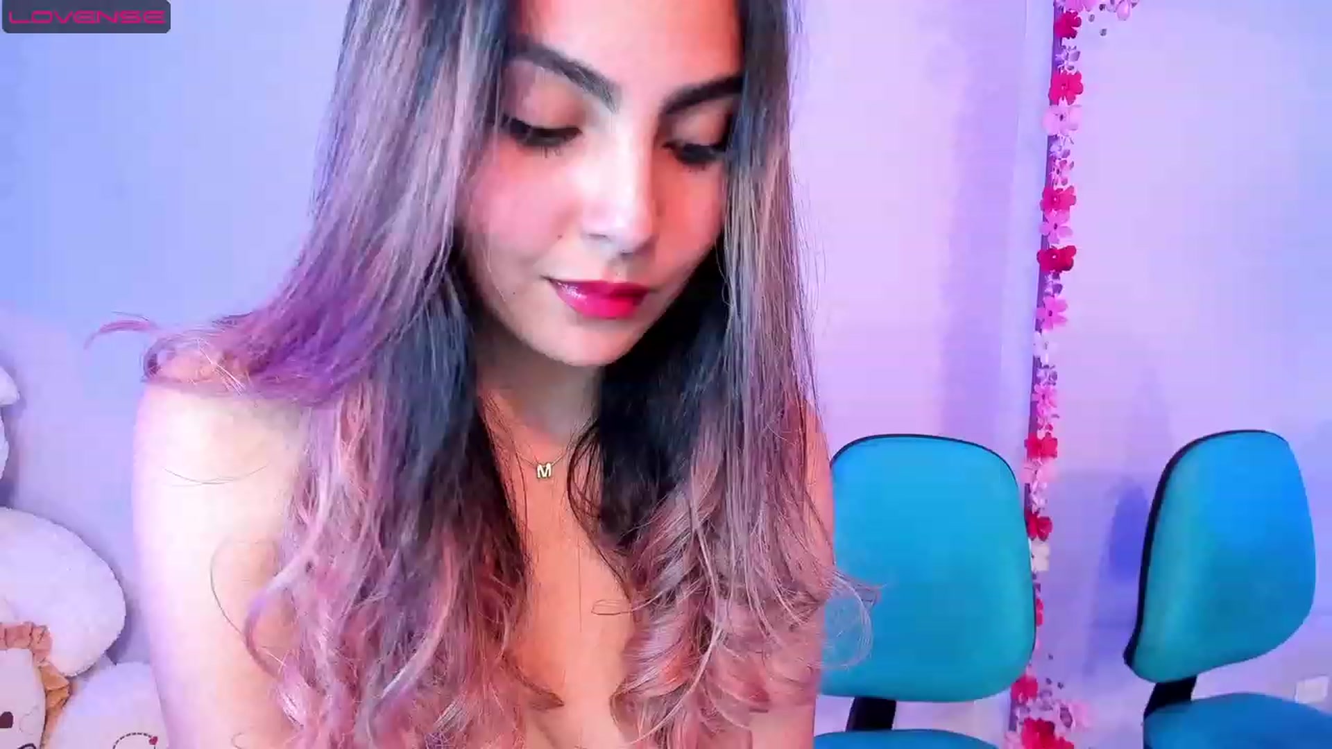Gallery image thumbnail from CARMENVILLA1's myfreecams stream on, 07/20/2023, 03:25 image 13 of 20