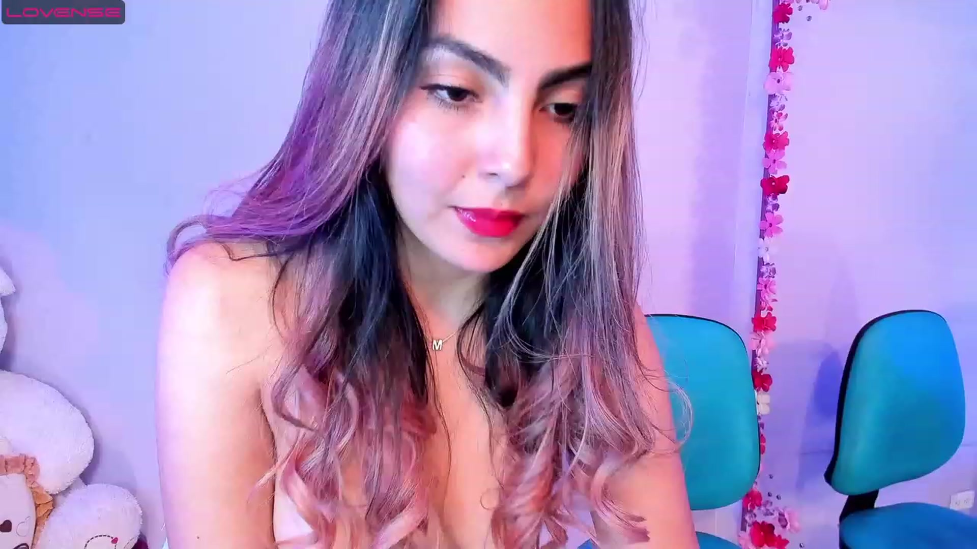 Gallery image thumbnail from CARMENVILLA1's myfreecams stream on, 07/20/2023, 03:25 image 10 of 20