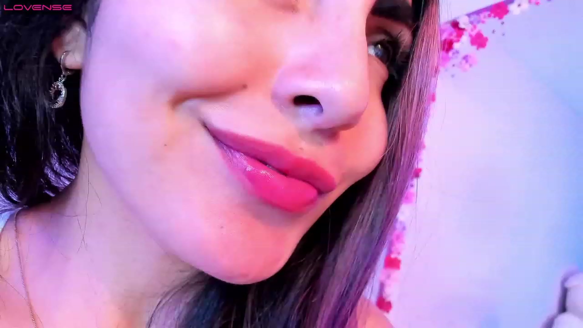 Gallery image thumbnail from CARMENVILLA1's myfreecams stream on, 07/28/2023, 24:54 image 15 of 20