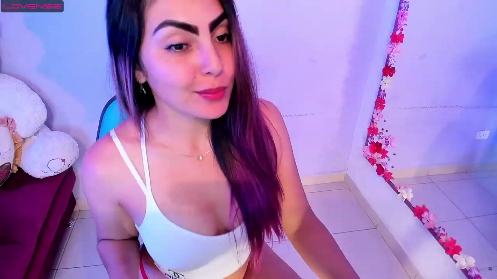 Gallery image thumbnail from CARMENVILLA1's myfreecams stream on, 07/28/2023, 06:07 image 12 of 20