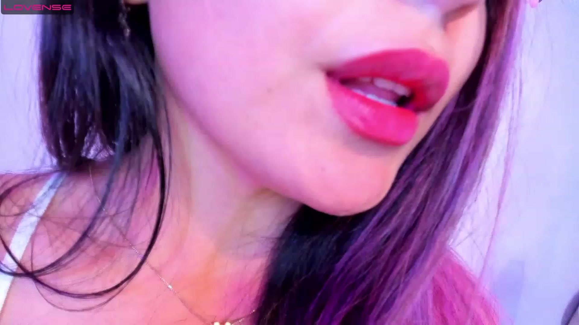 Gallery image thumbnail from CARMENVILLA1's myfreecams stream on, 07/28/2023, 08:34 image 15 of 20