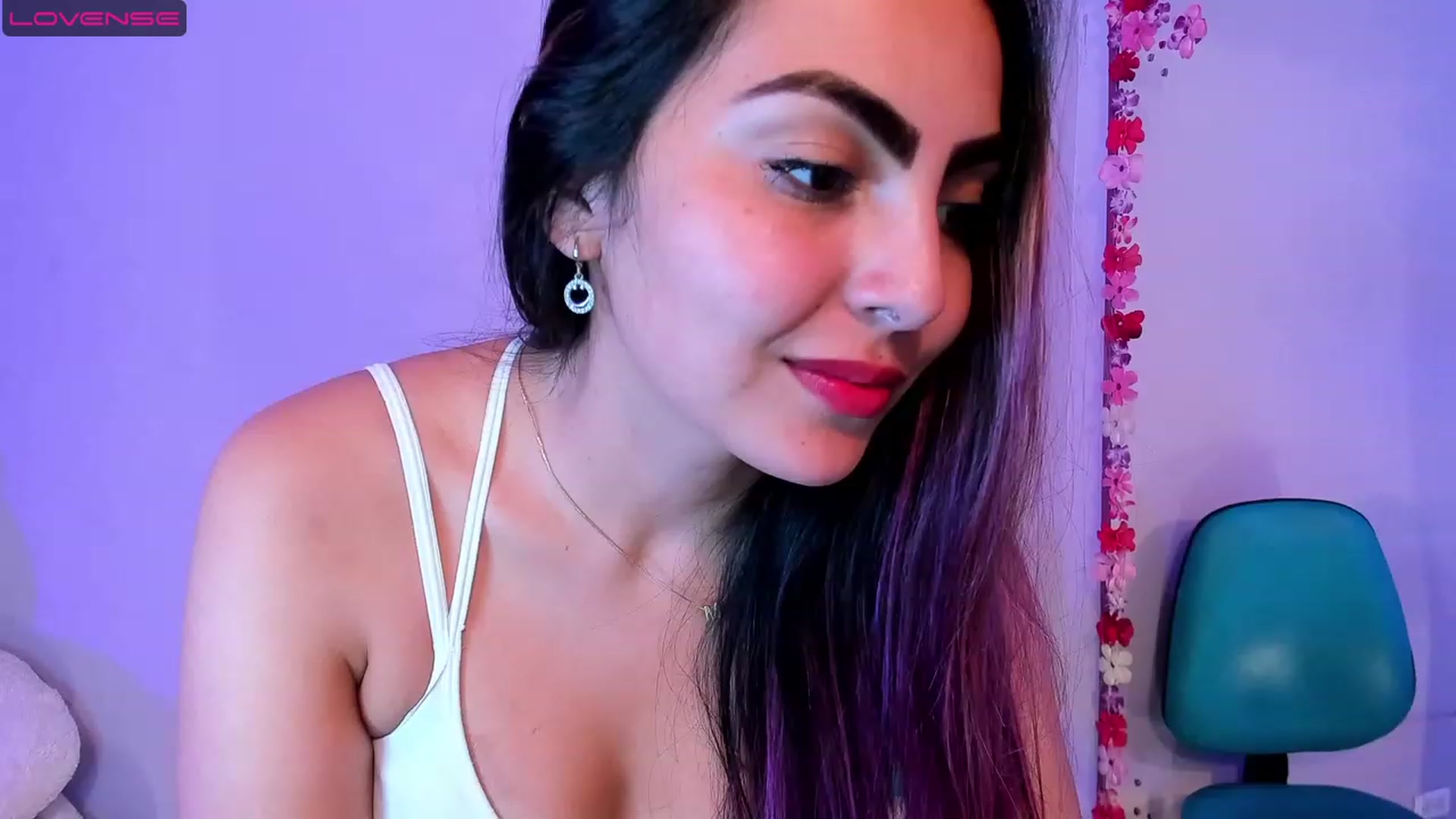 Gallery image thumbnail from CARMENVILLA1's myfreecams stream on, 07/28/2023, 08:34 image 7 of 20