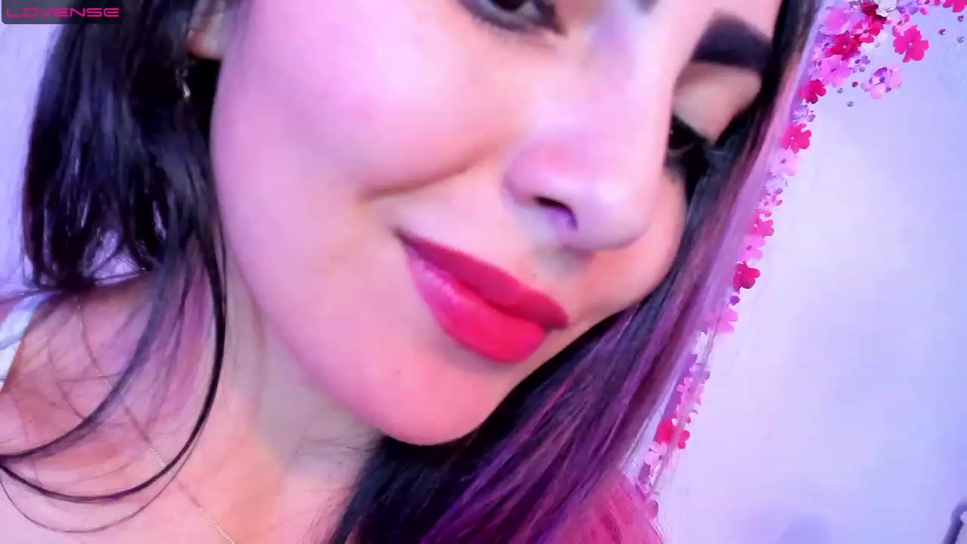 Gallery image thumbnail from CARMENVILLA1's myfreecams stream on, 07/28/2023, 08:34 image 14 of 20