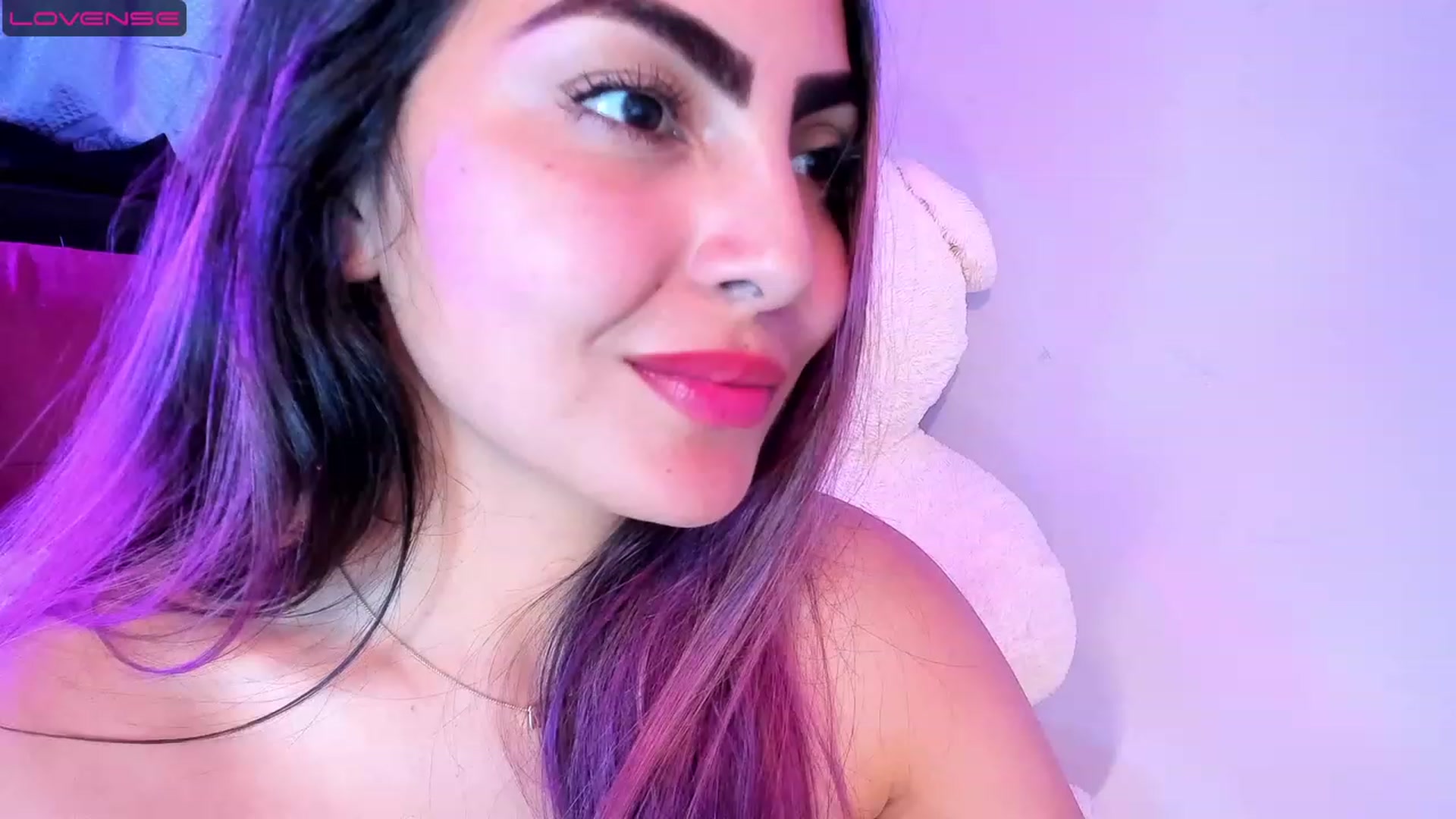 Gallery image thumbnail from CARMENVILLA1's myfreecams stream on, 07/28/2023, 09:15 image 18 of 20