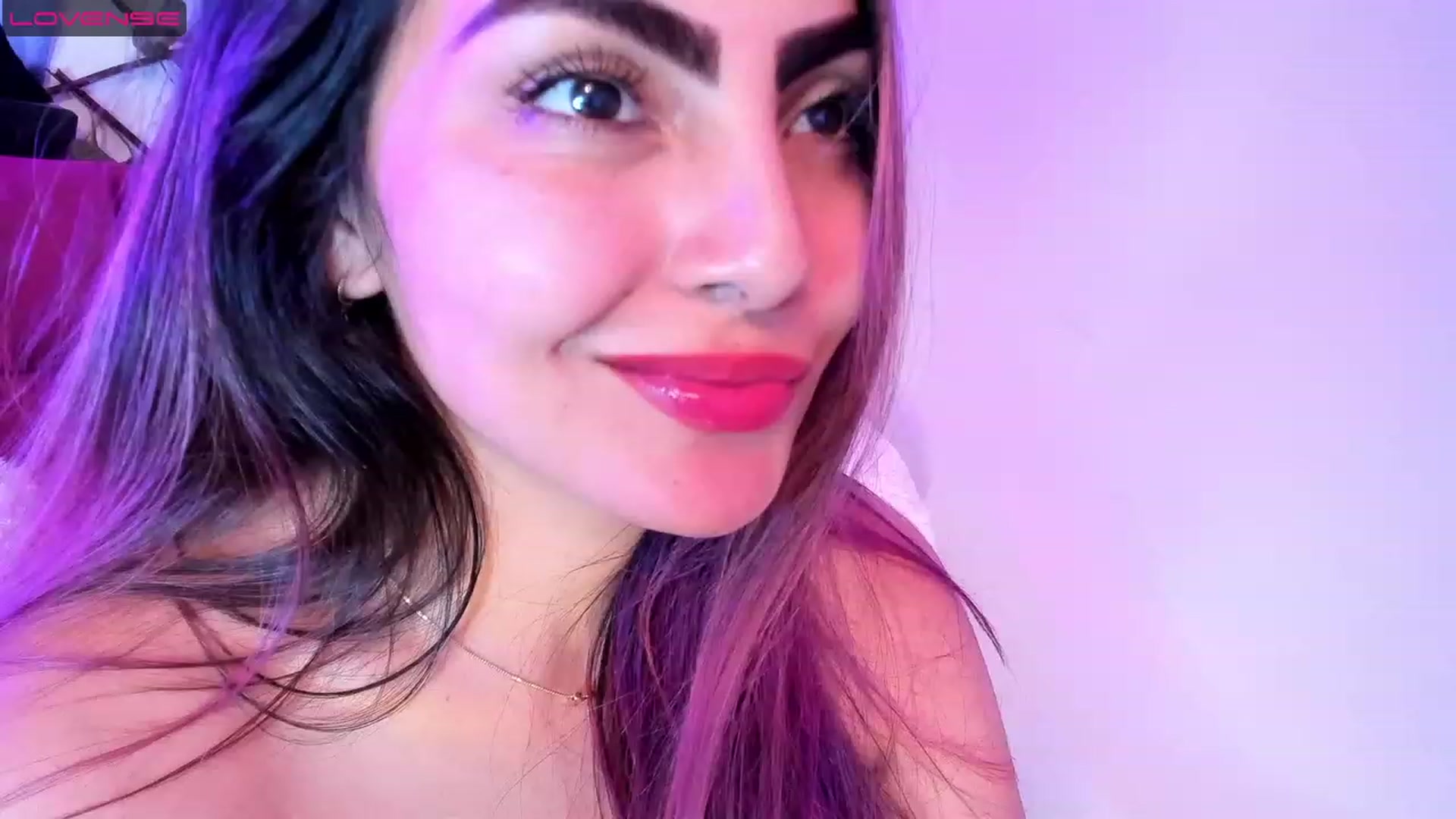 Gallery image thumbnail from CARMENVILLA1's myfreecams stream on, 07/28/2023, 09:15 image 14 of 20