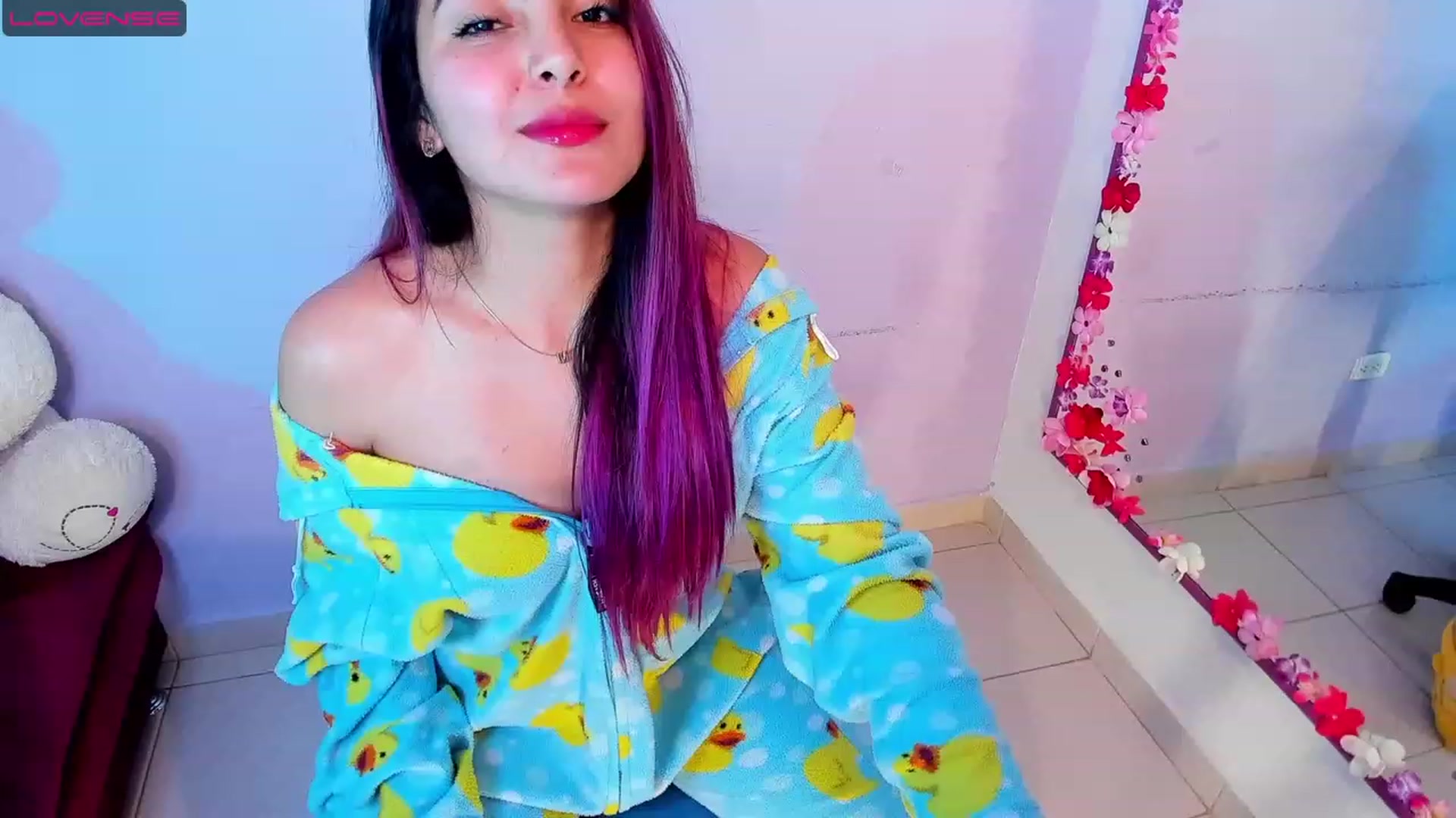 Gallery image thumbnail from CARMENVILLA1's myfreecams stream on, 07/31/2023, 06:01 image 6 of 20