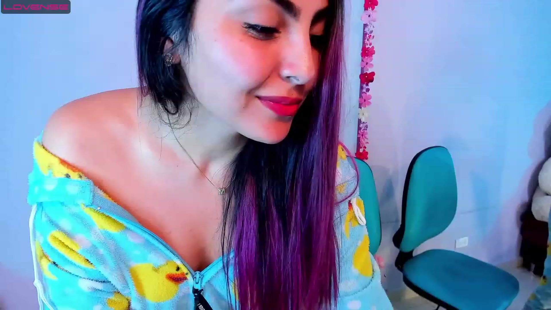 Gallery image thumbnail from CARMENVILLA1's myfreecams stream on, 07/31/2023, 06:01 image 10 of 20
