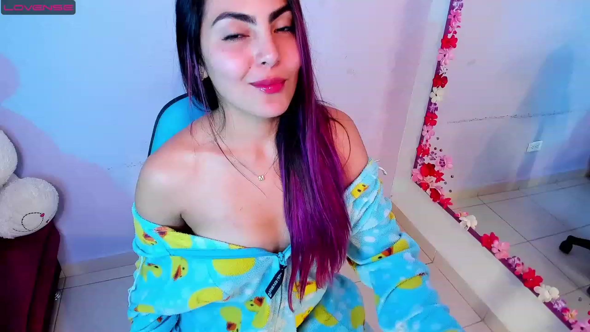 Gallery image thumbnail from CARMENVILLA1's myfreecams stream on, 07/31/2023, 06:01 image 20 of 20