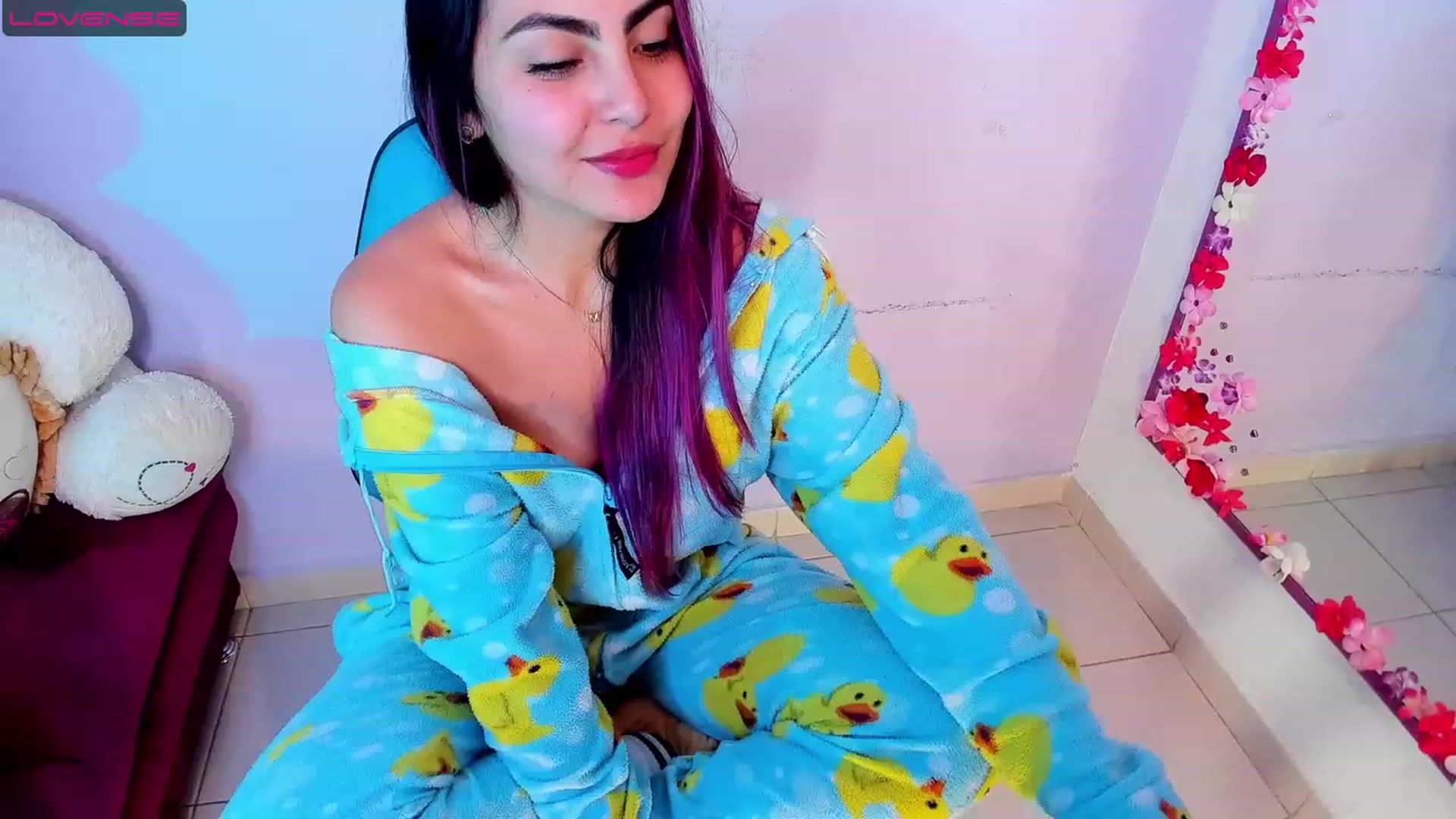 Gallery image thumbnail from CARMENVILLA1's myfreecams stream on, 07/31/2023, 07:33 image 19 of 20