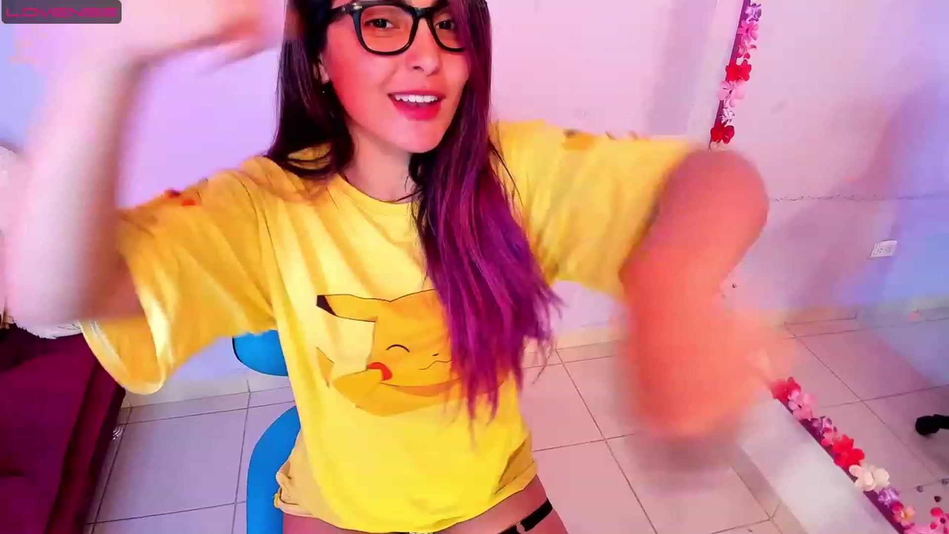 Gallery image thumbnail from CARMENVILLA1's myfreecams stream on, 08/01/2023, 07:45 image 16 of 20