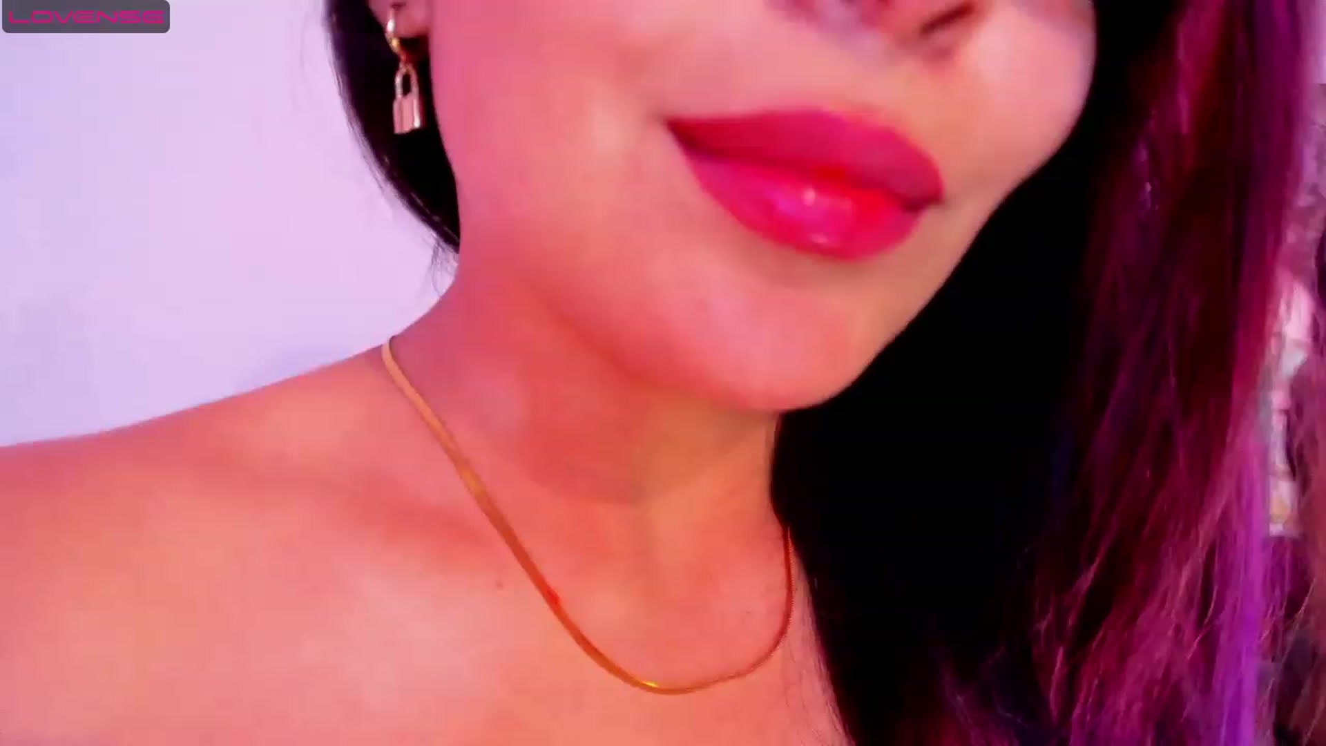 Gallery image thumbnail from CARMENVILLA1's myfreecams stream on, 08/01/2023, 07:45 image 8 of 20