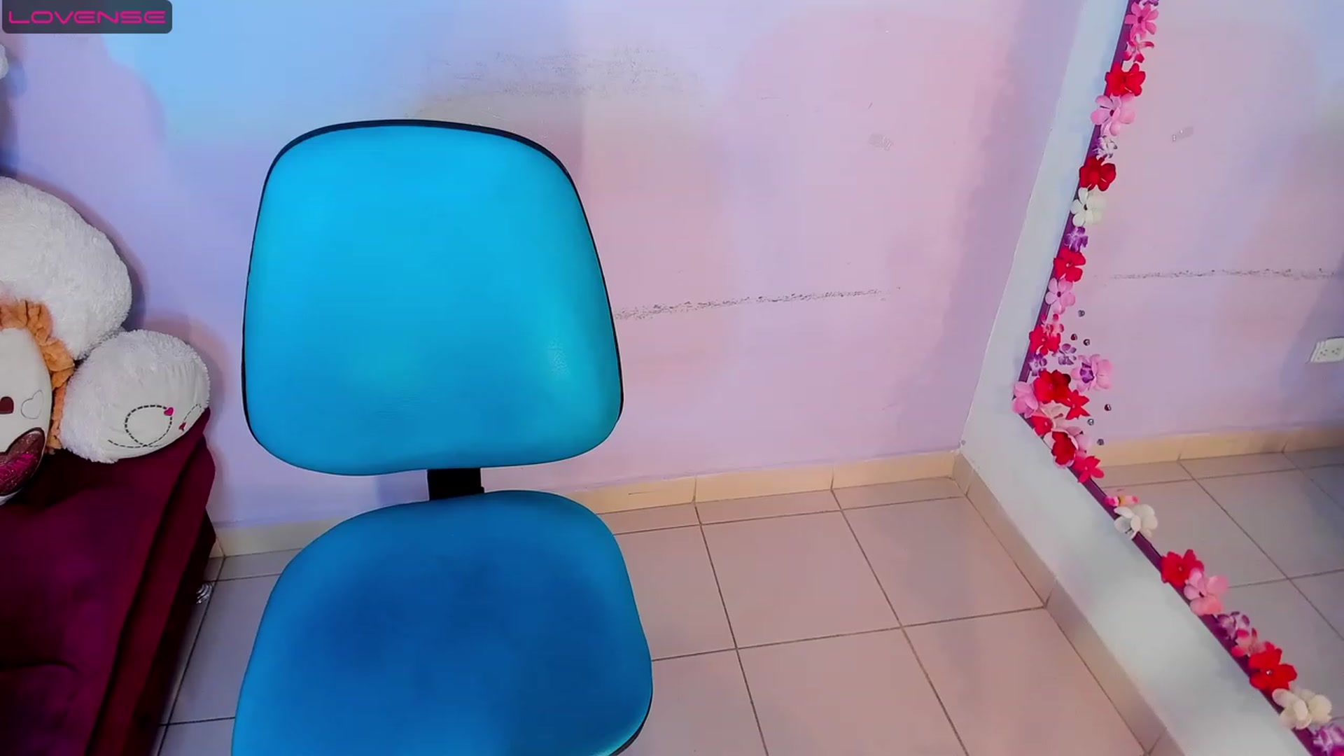 Gallery image thumbnail from CARMENVILLA1's myfreecams stream on, 08/04/2023, 08:00 image 10 of 20