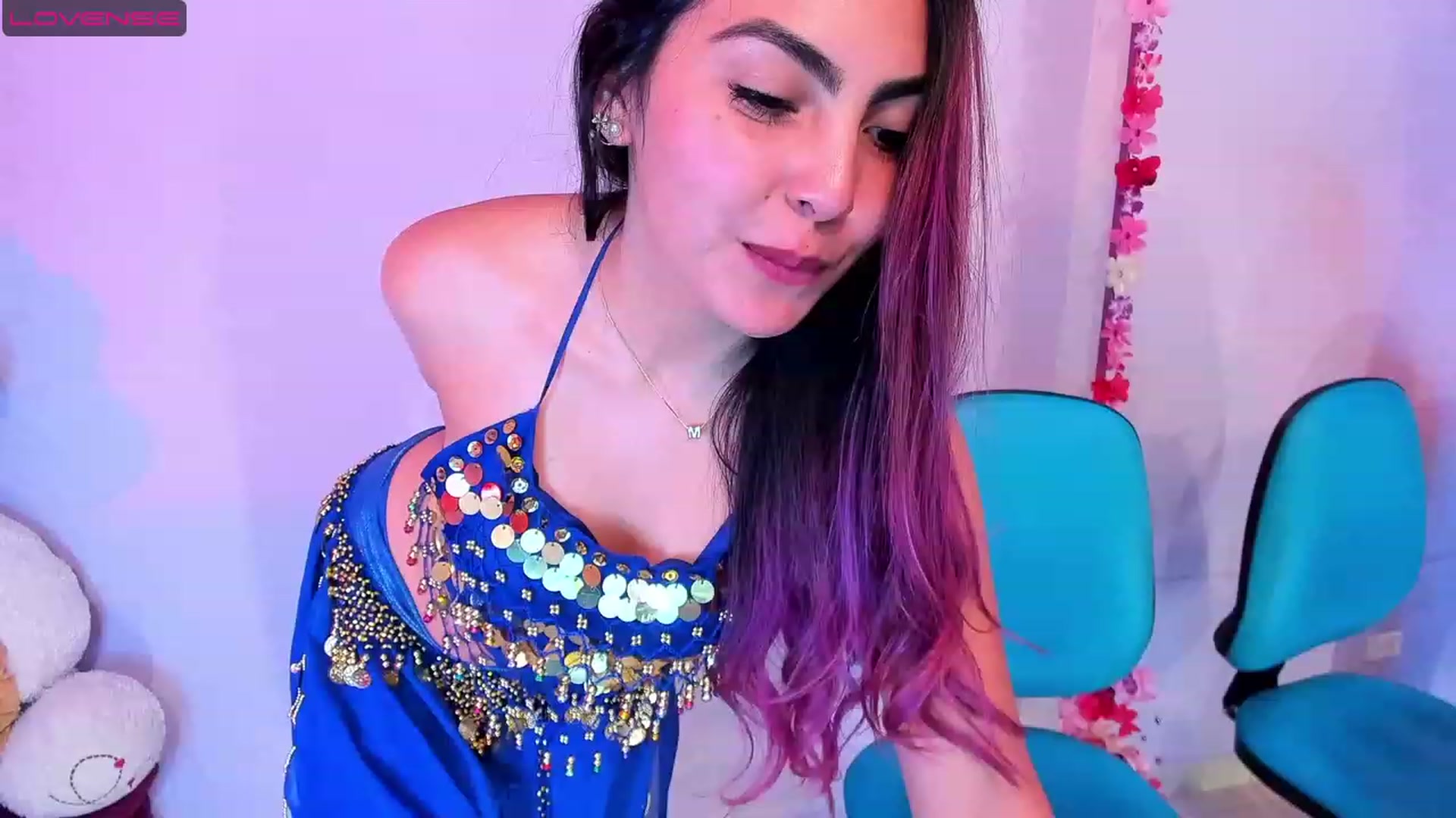 Gallery image thumbnail from CARMENVILLA1's myfreecams stream on, 08/04/2023, 23:22 image 2 of 20