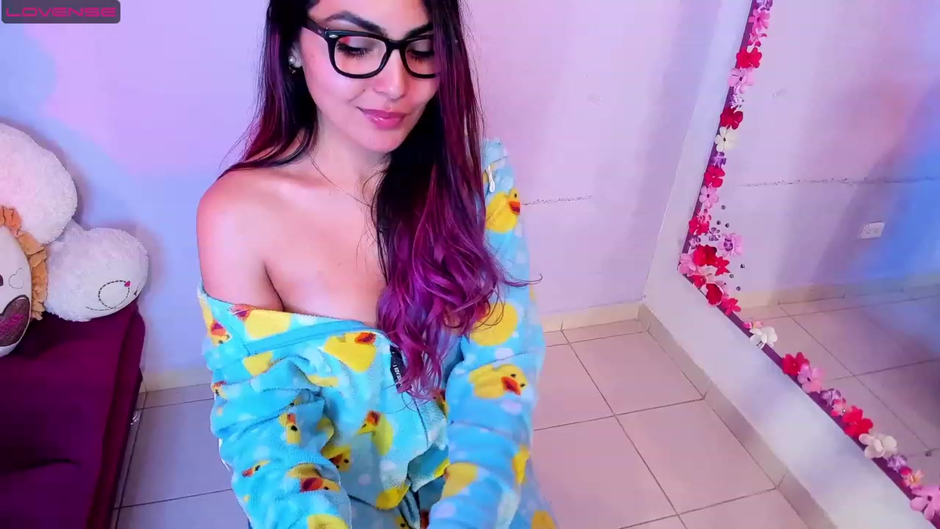 Gallery image thumbnail from CARMENVILLA1's myfreecams stream on, 08/05/2023, 09:56 image 20 of 20
