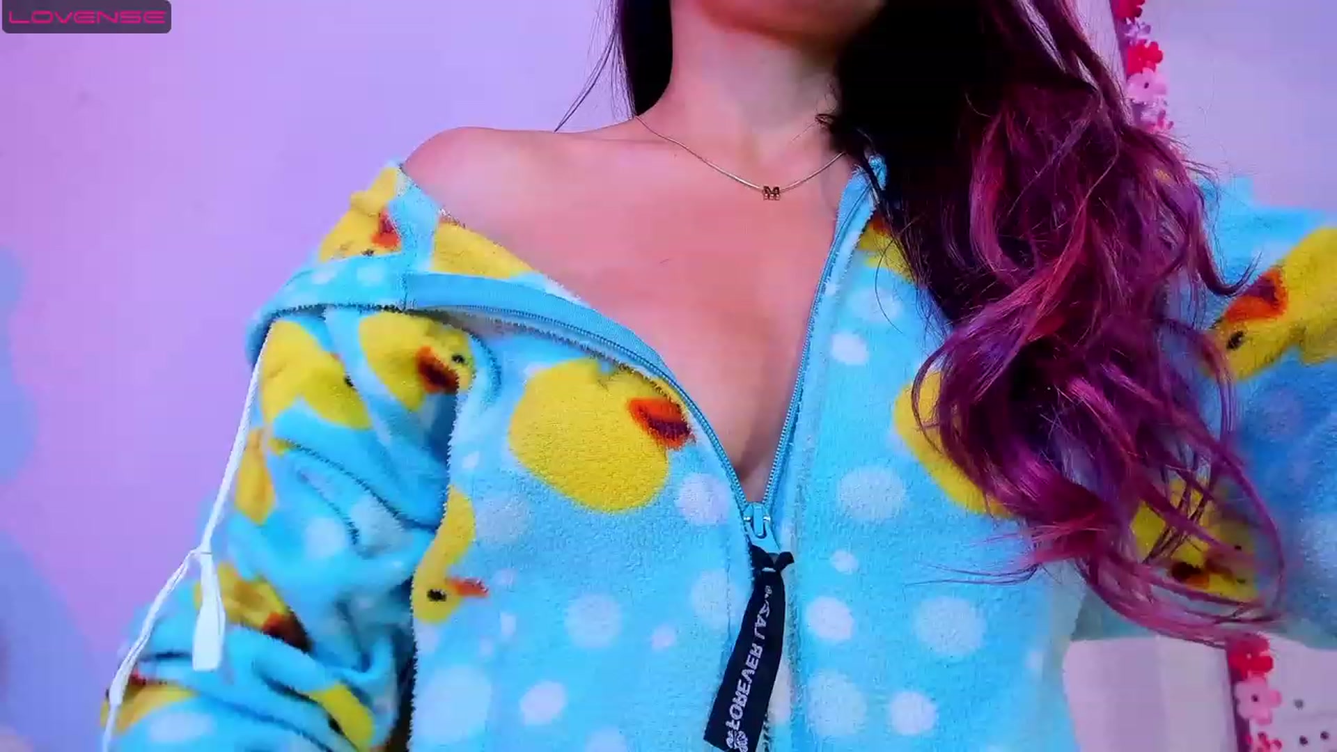 Gallery image thumbnail from CARMENVILLA1's myfreecams stream on, 08/05/2023, 09:56 image 15 of 20