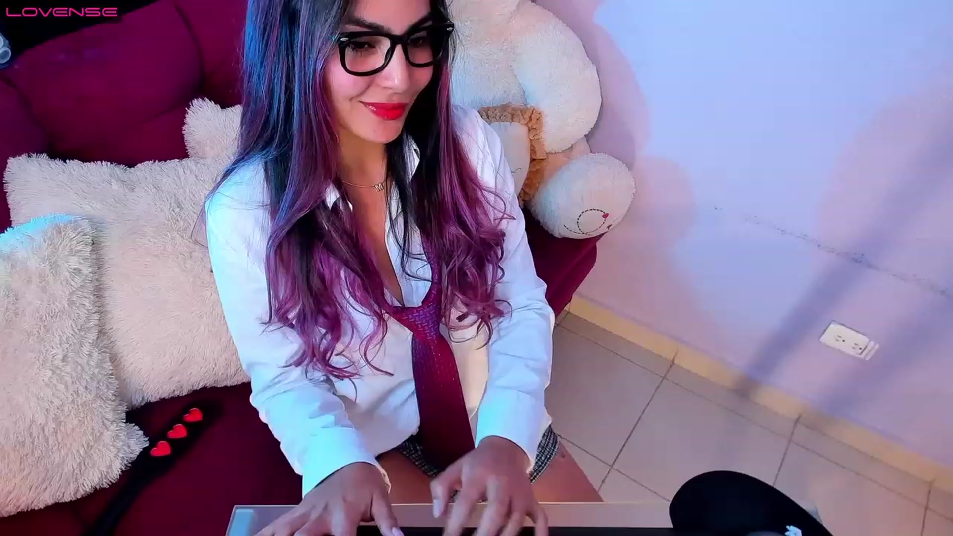 Gallery image thumbnail from CARMENVILLA1's myfreecams stream on, 08/06/2023, 08:17 image 5 of 20