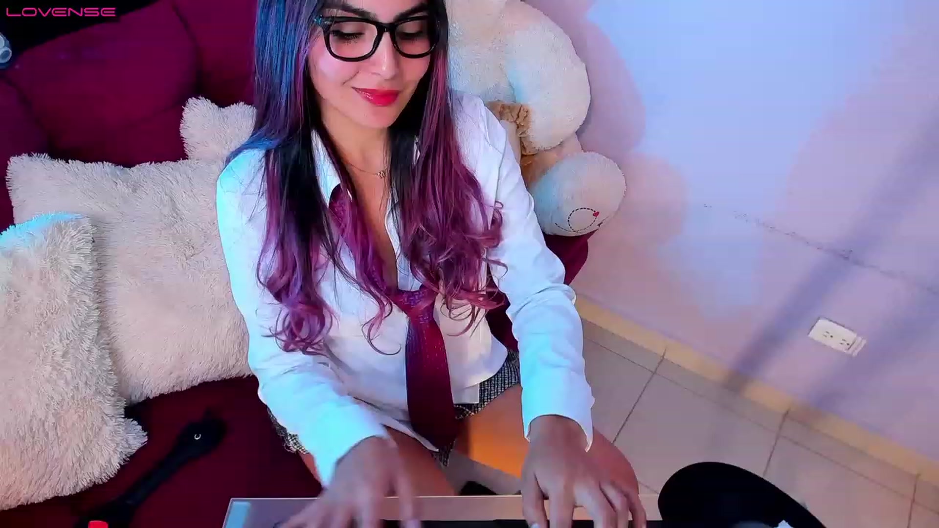 Gallery image thumbnail from CARMENVILLA1's myfreecams stream on, 08/06/2023, 08:17 image 12 of 20