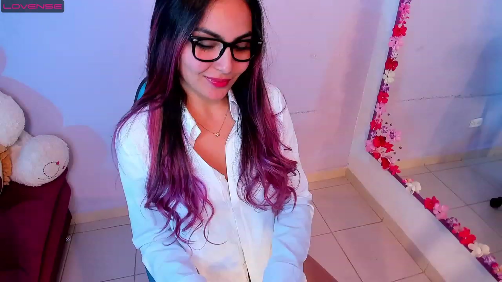 Gallery image thumbnail from CARMENVILLA1's myfreecams stream on, 08/06/2023, 11:32 image 10 of 20