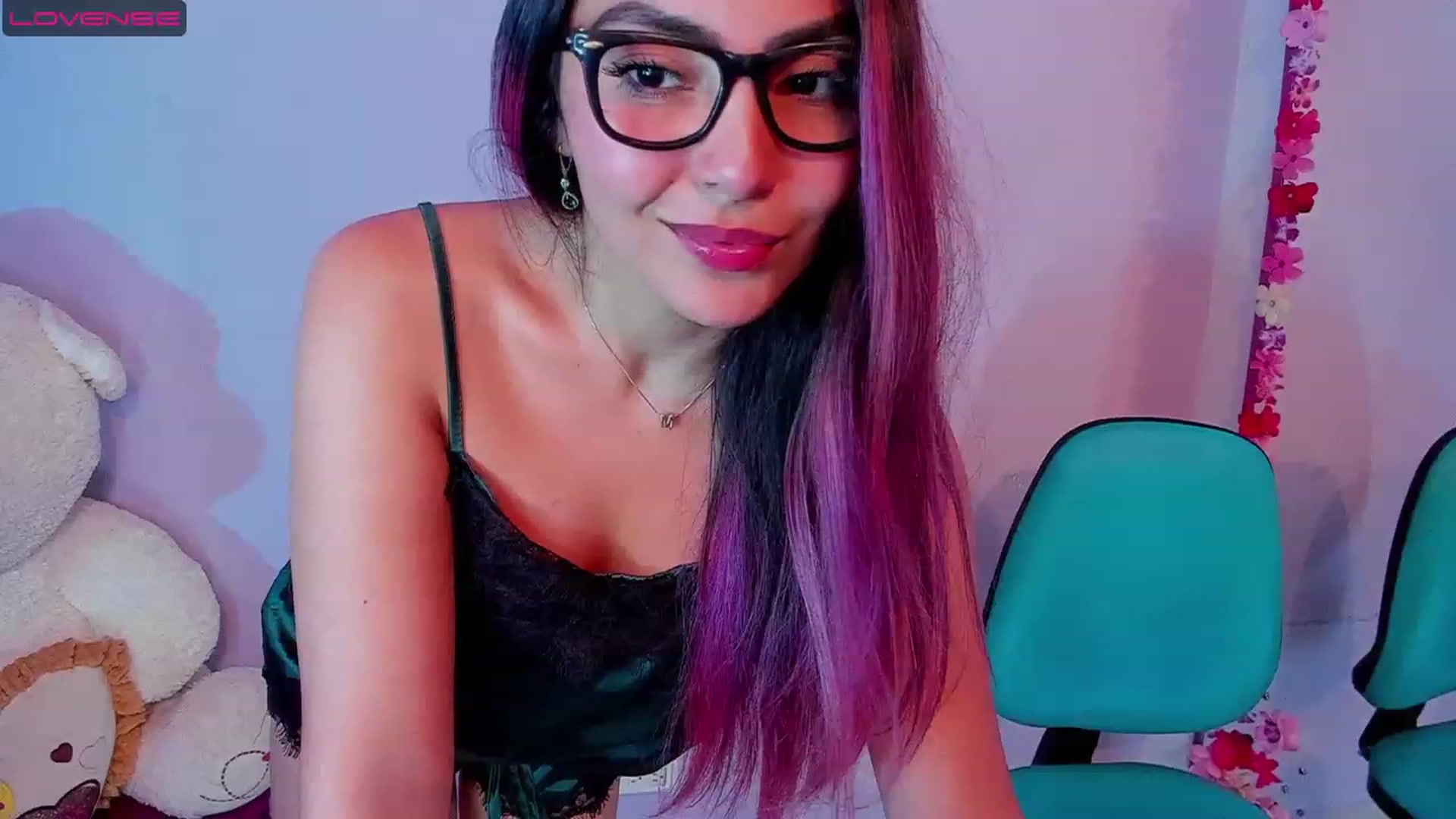 Gallery image thumbnail from CARMENVILLA1's myfreecams stream on, 08/09/2023, 04:02 image 13 of 20
