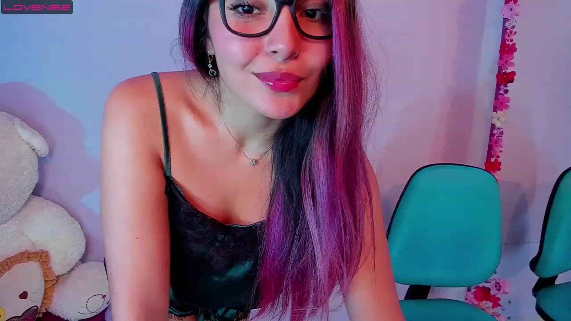 Gallery image thumbnail from CARMENVILLA1's myfreecams stream on, 08/09/2023, 04:02 image 14 of 20