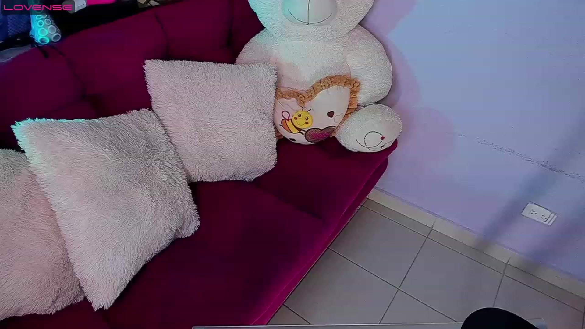 Gallery image thumbnail from CARMENVILLA1's myfreecams stream on, 08/13/2023, 05:06 image 18 of 20