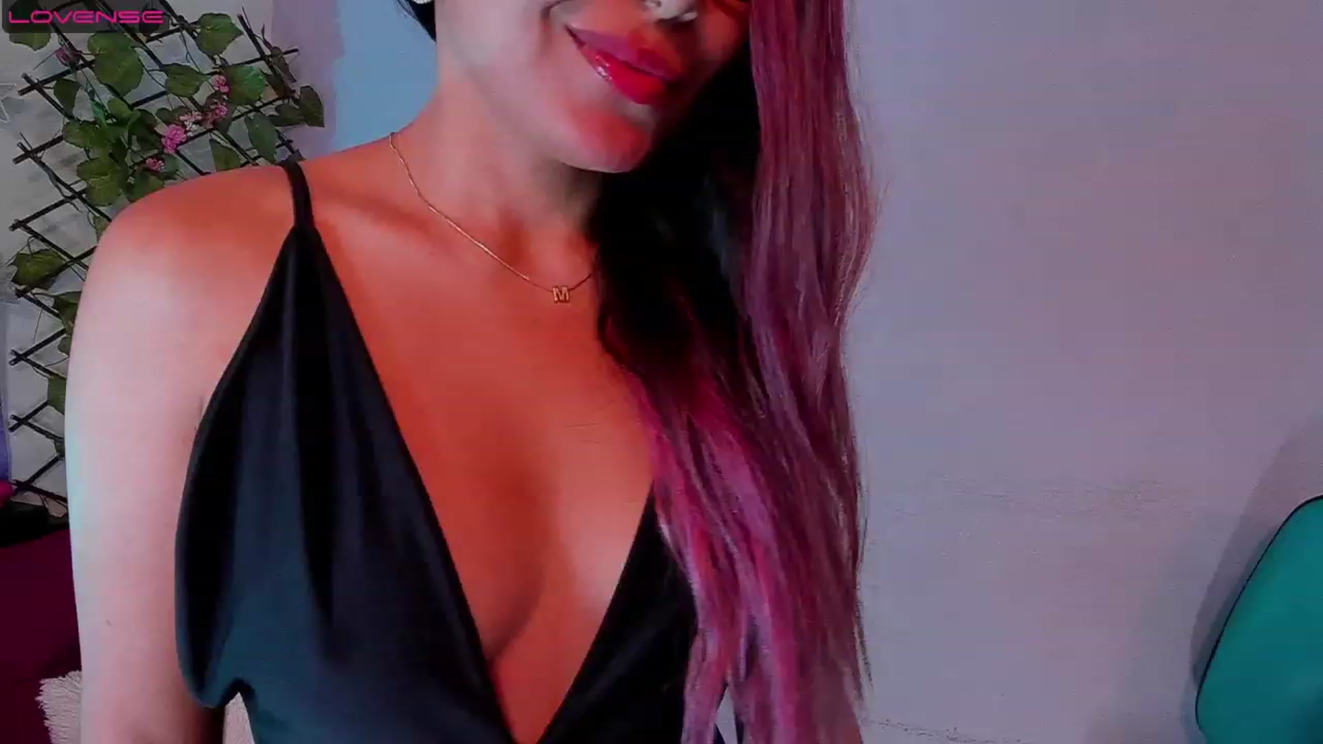 Gallery image thumbnail from CARMENVILLA1's myfreecams stream on, 08/13/2023, 07:29 image 4 of 20