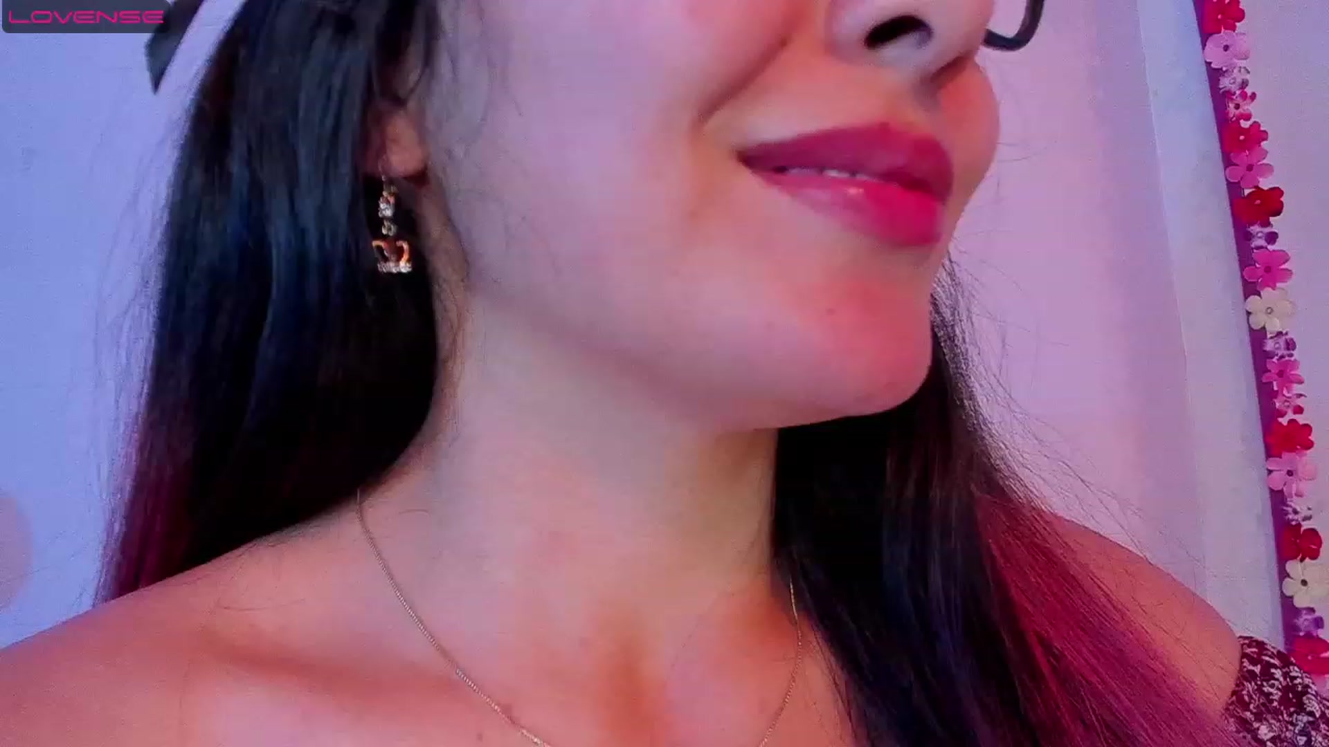 Gallery image thumbnail from CARMENVILLA1's myfreecams stream on, 08/15/2023, 03:49 image 16 of 20