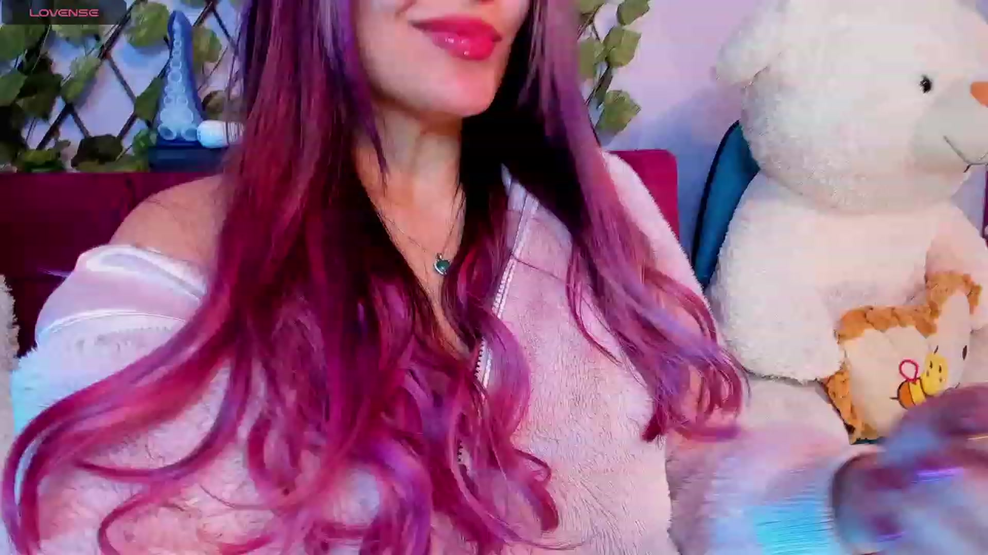 Gallery image thumbnail from CARMENVILLA1's myfreecams stream on, 08/26/2023, 08:59 image 11 of 20