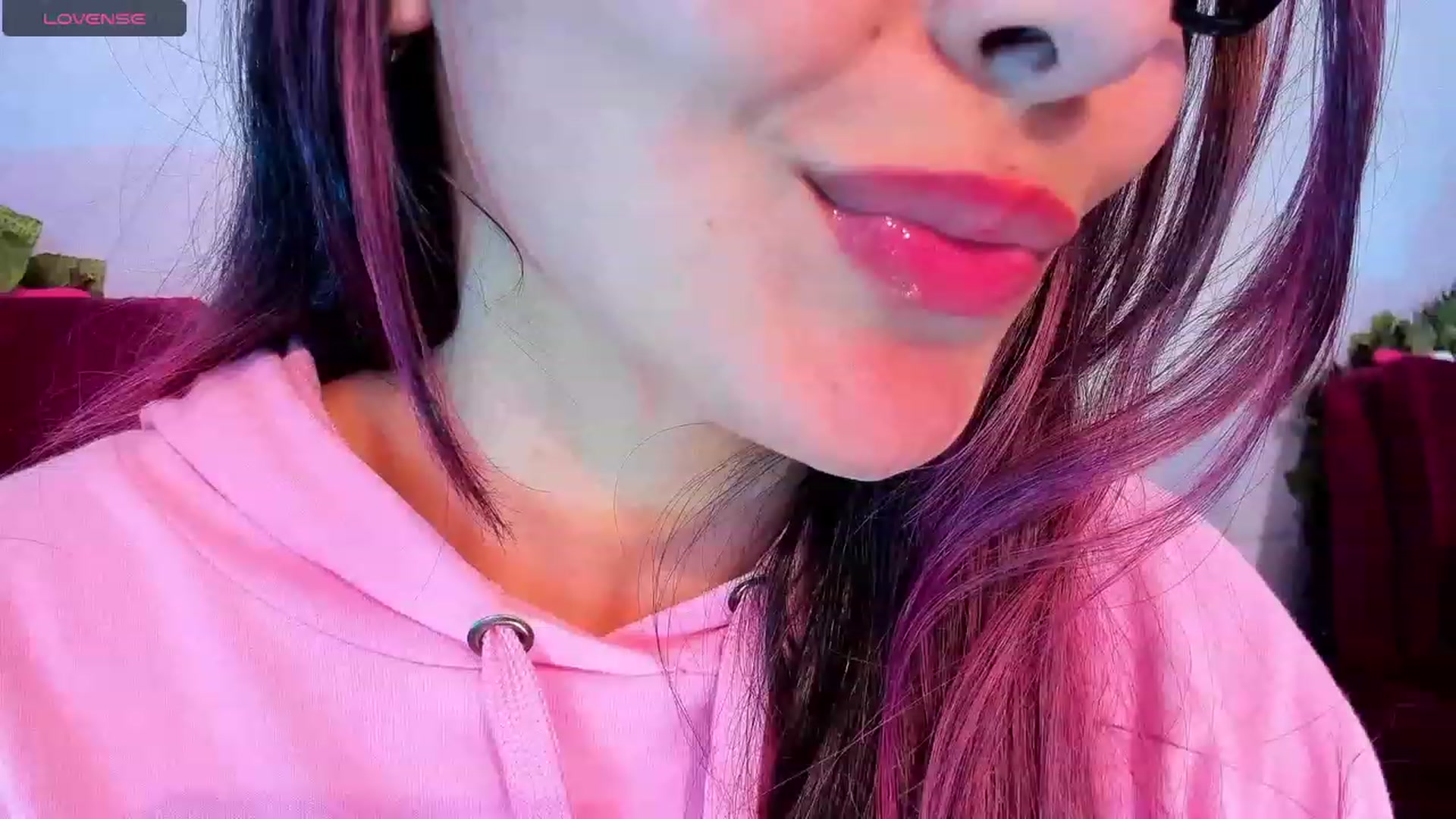Gallery image thumbnail from CARMENVILLA1's myfreecams stream on, 08/29/2023, 07:40 image 10 of 20